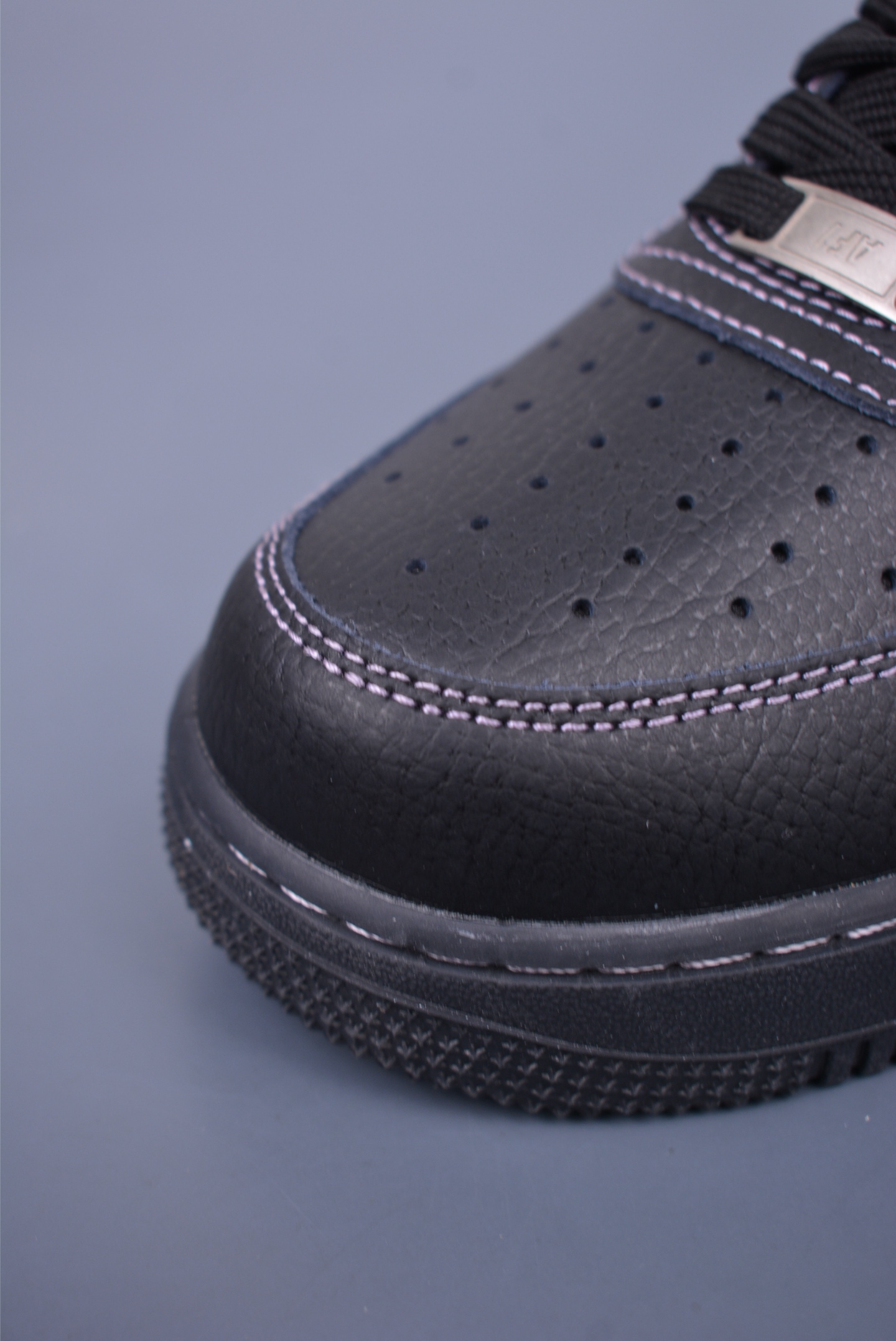 160 Nike Air Force 1 Low 黑粉 HQ2073-001