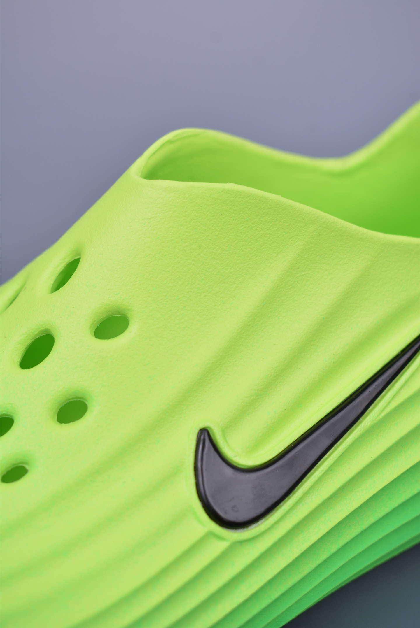 120 Nike ReactX Rejuven8 耐克夏日穿搭凉鞋 HV5060-800