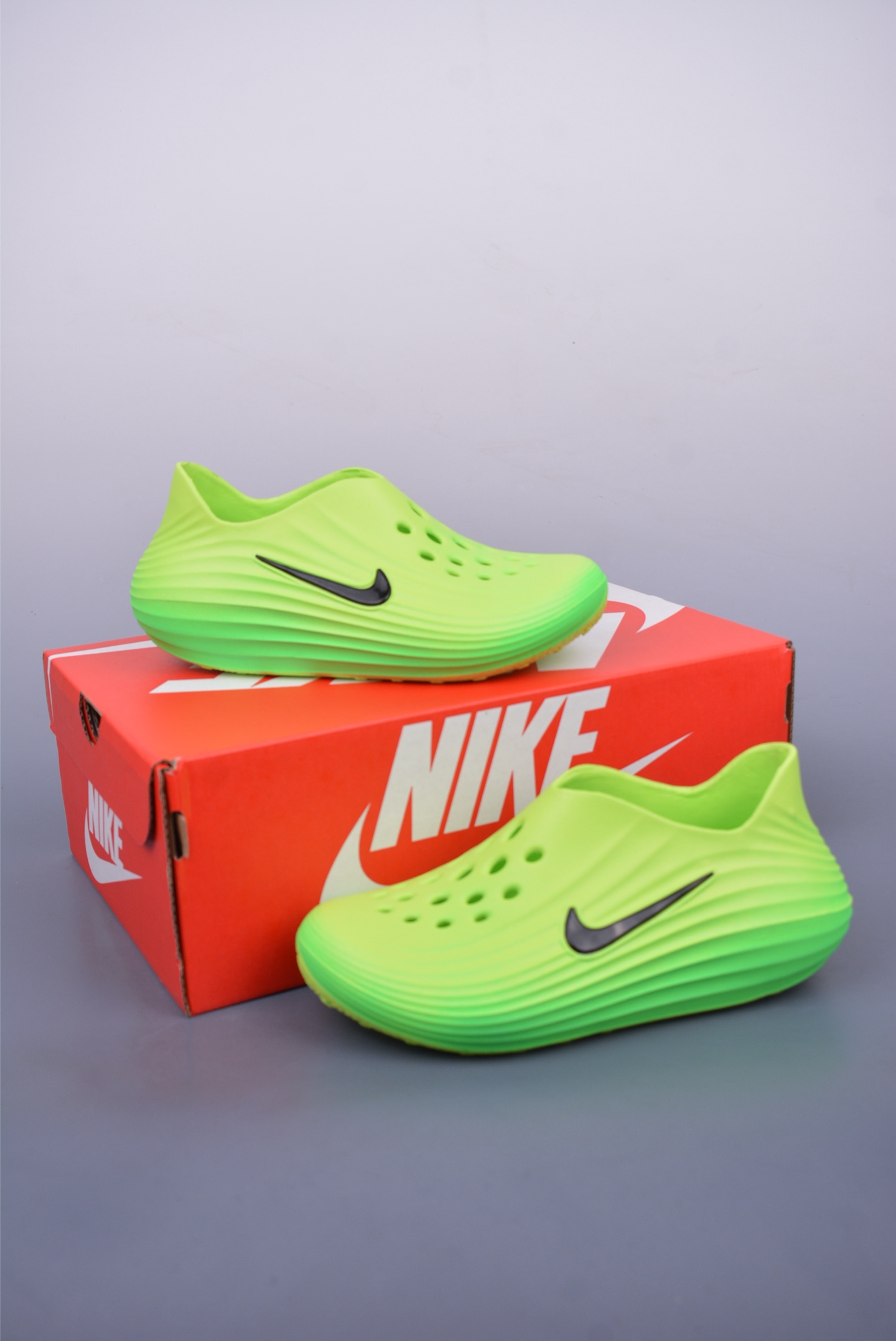 120 Nike ReactX Rejuven8 耐克夏日穿搭凉鞋 HV5060-800