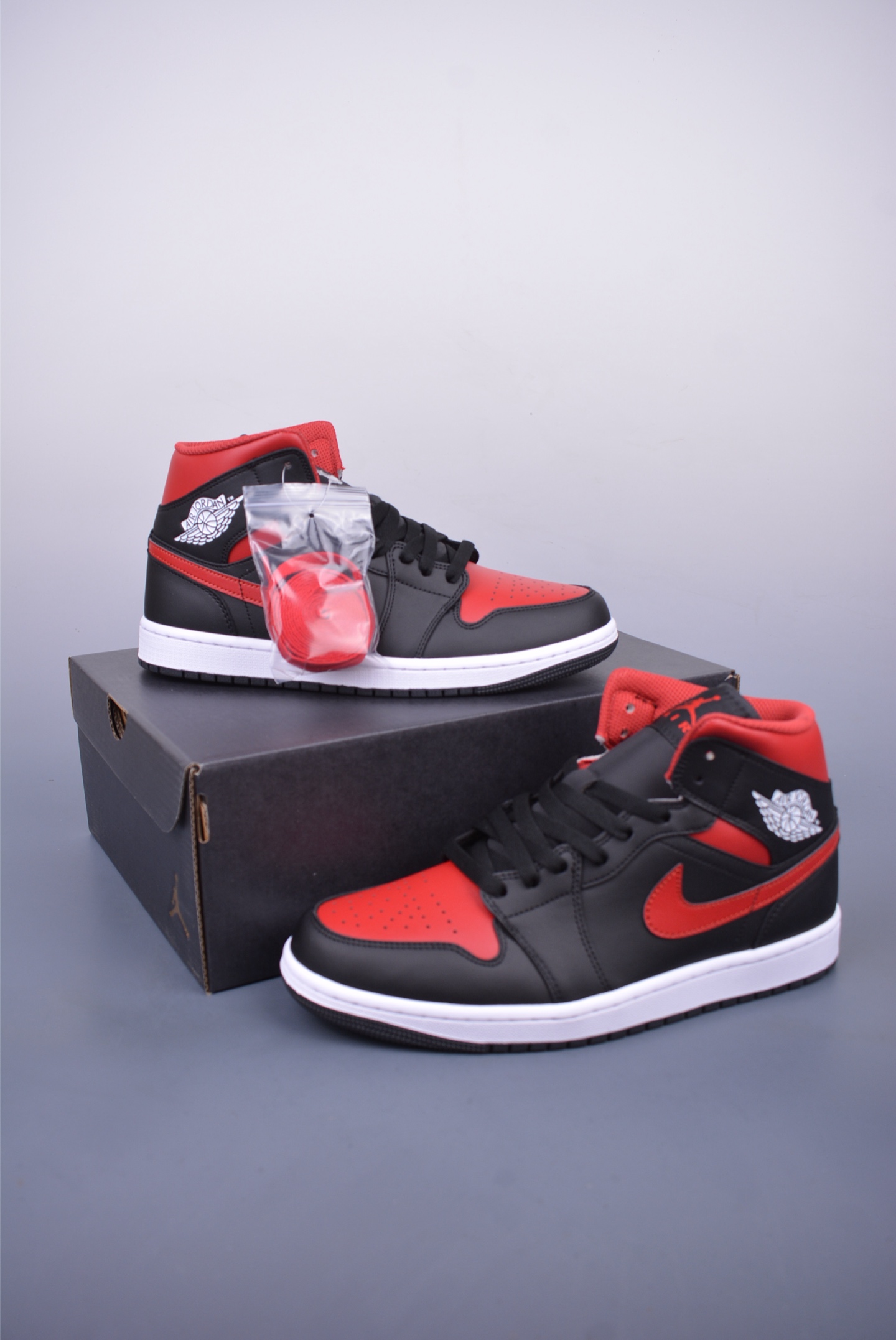 240 Air Jordan 1 Mid 黑红 DQ8426-067