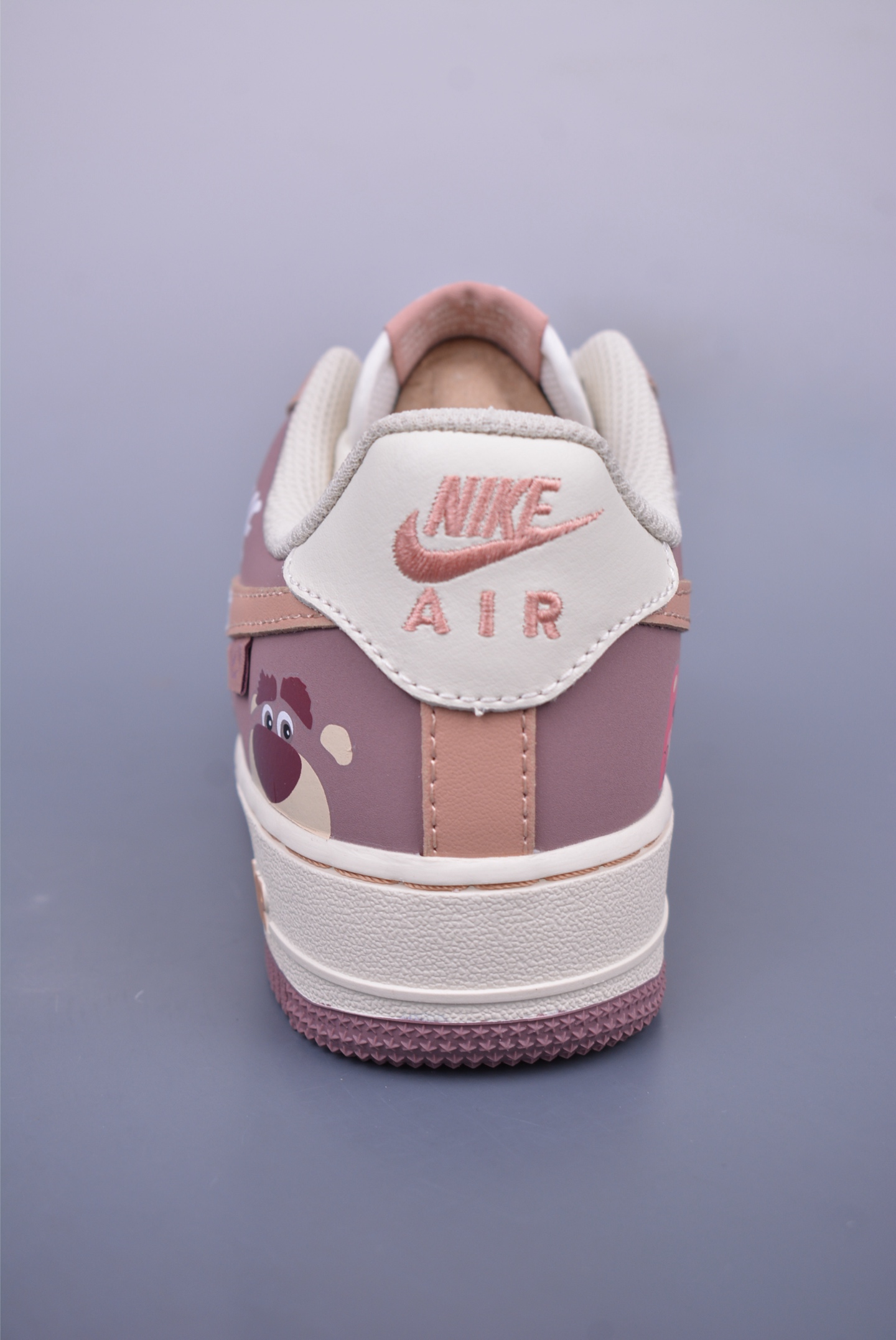260 Nike Air Force 1 Low 草莓熊 DB3301-551