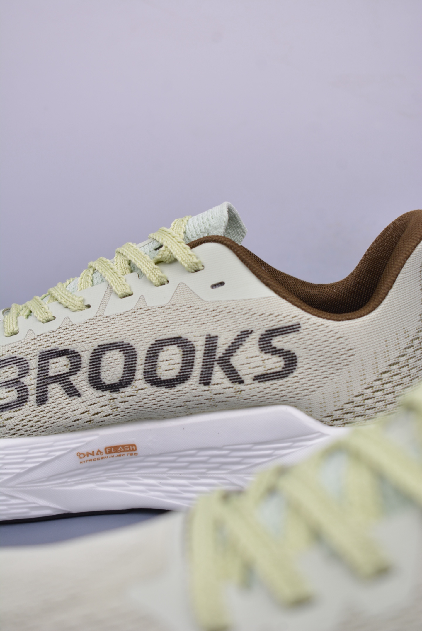 190 Brooks 布鲁克斯 Hyperion Max 2 超弹轻盈跑步鞋 110434