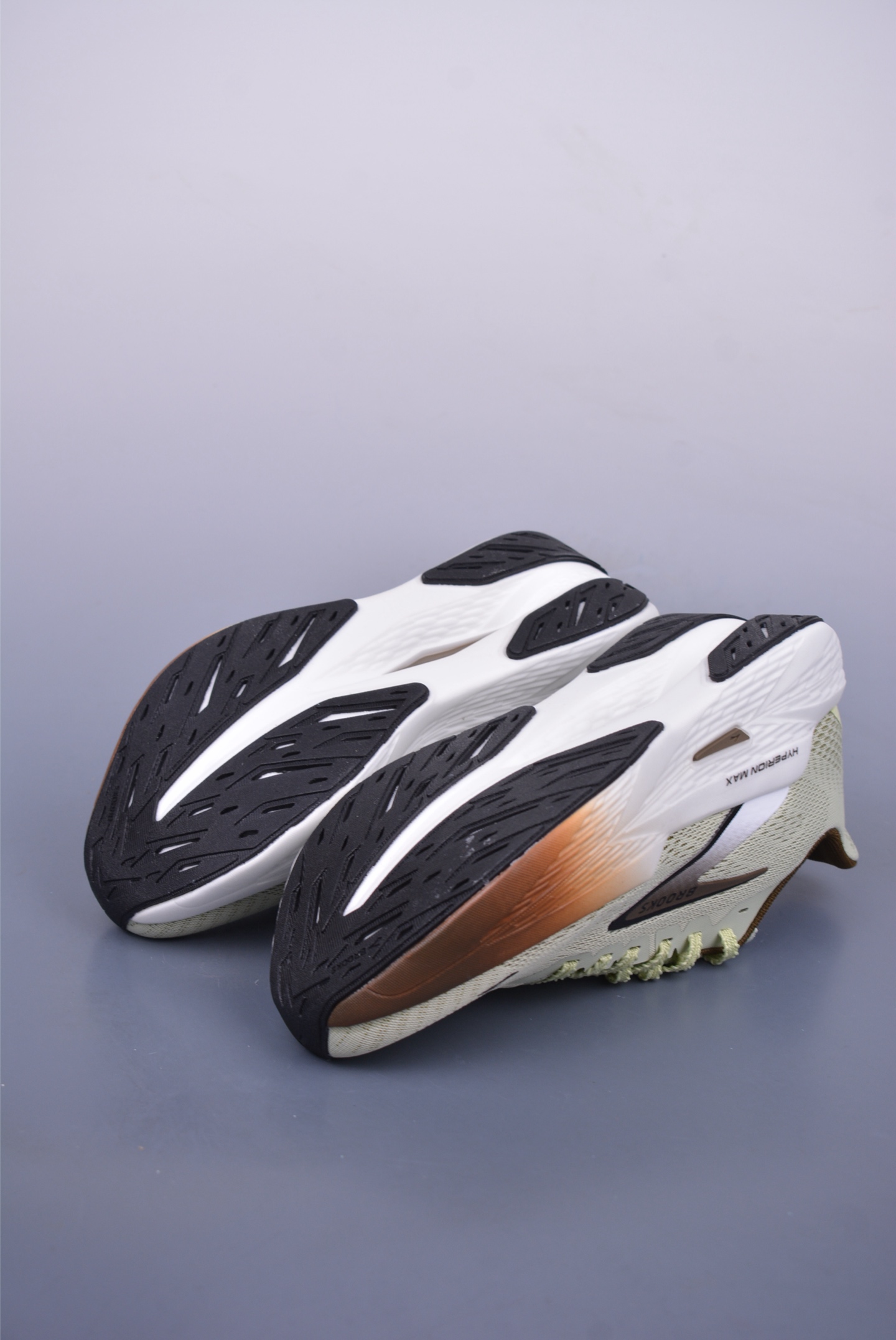 190 Brooks 布鲁克斯 Hyperion Max 2 超弹轻盈跑步鞋 110434