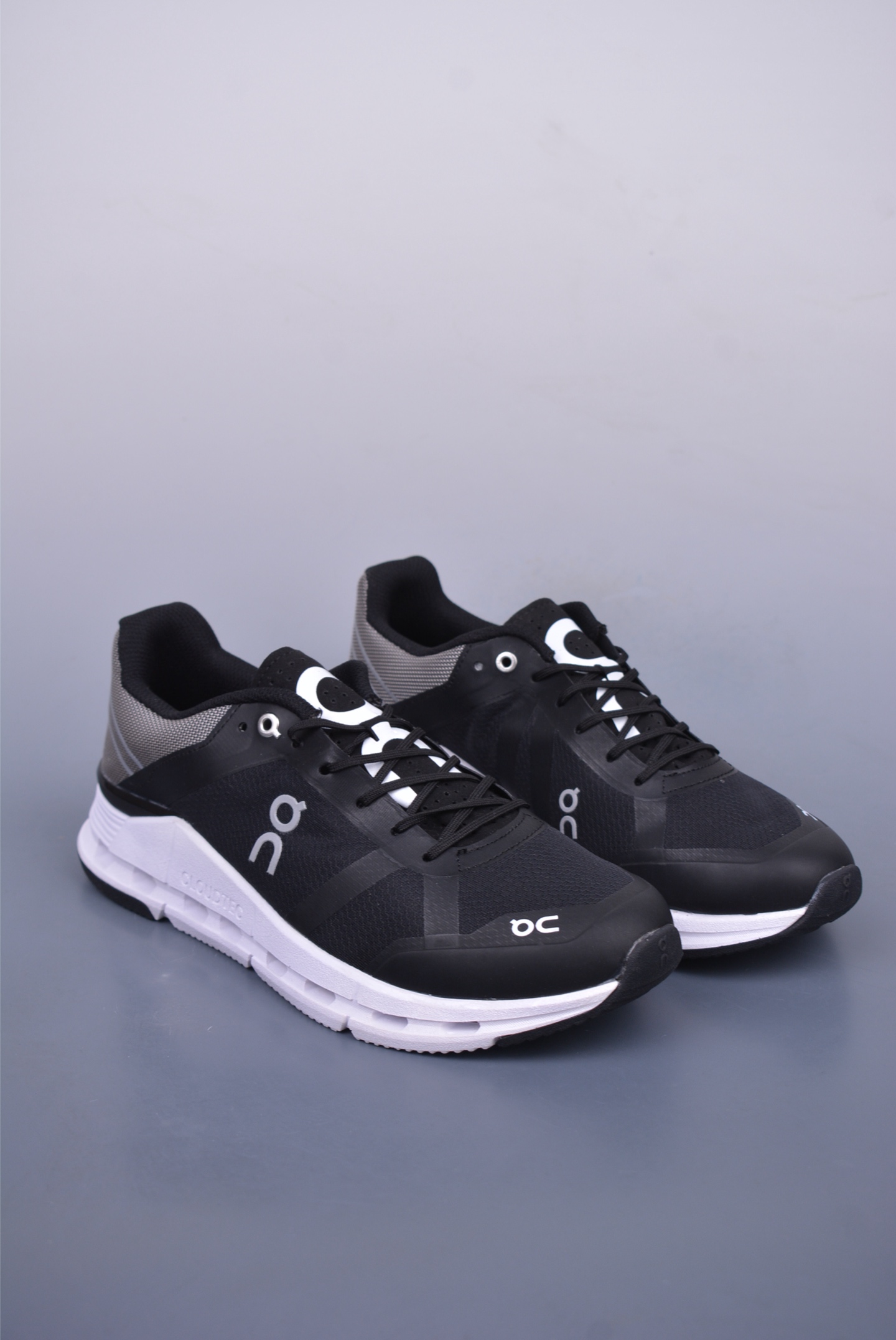 180 On昂跑 Cloudtilt Loewe 户外街头机能风跑步鞋 3MD3033524