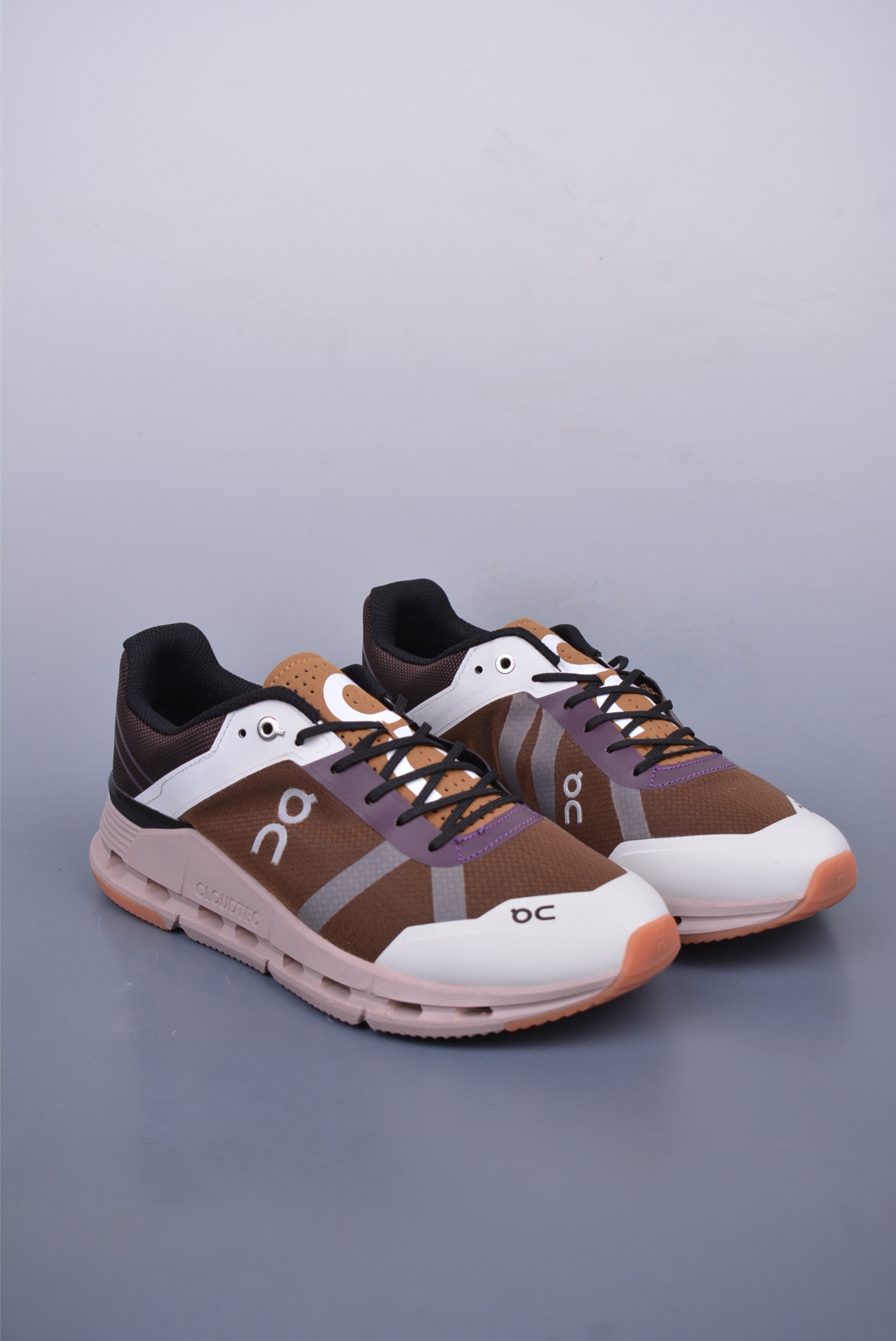 180 On昂跑 Cloudtilt Loewe 户外街头机能风跑步鞋 3MD3033524