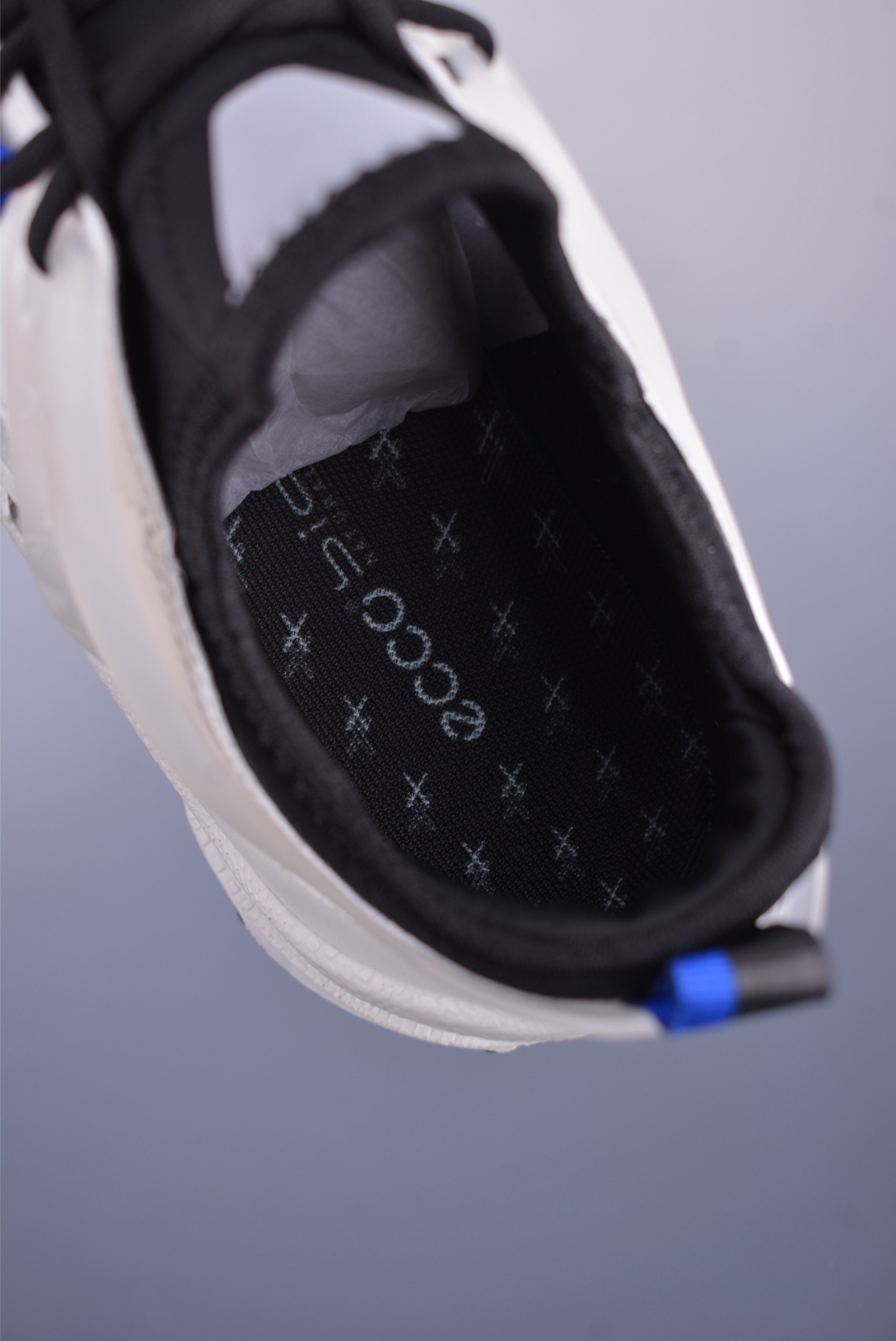 300 ECCO爱步运动男鞋 25年新款百搭跑步健身鞋 803394