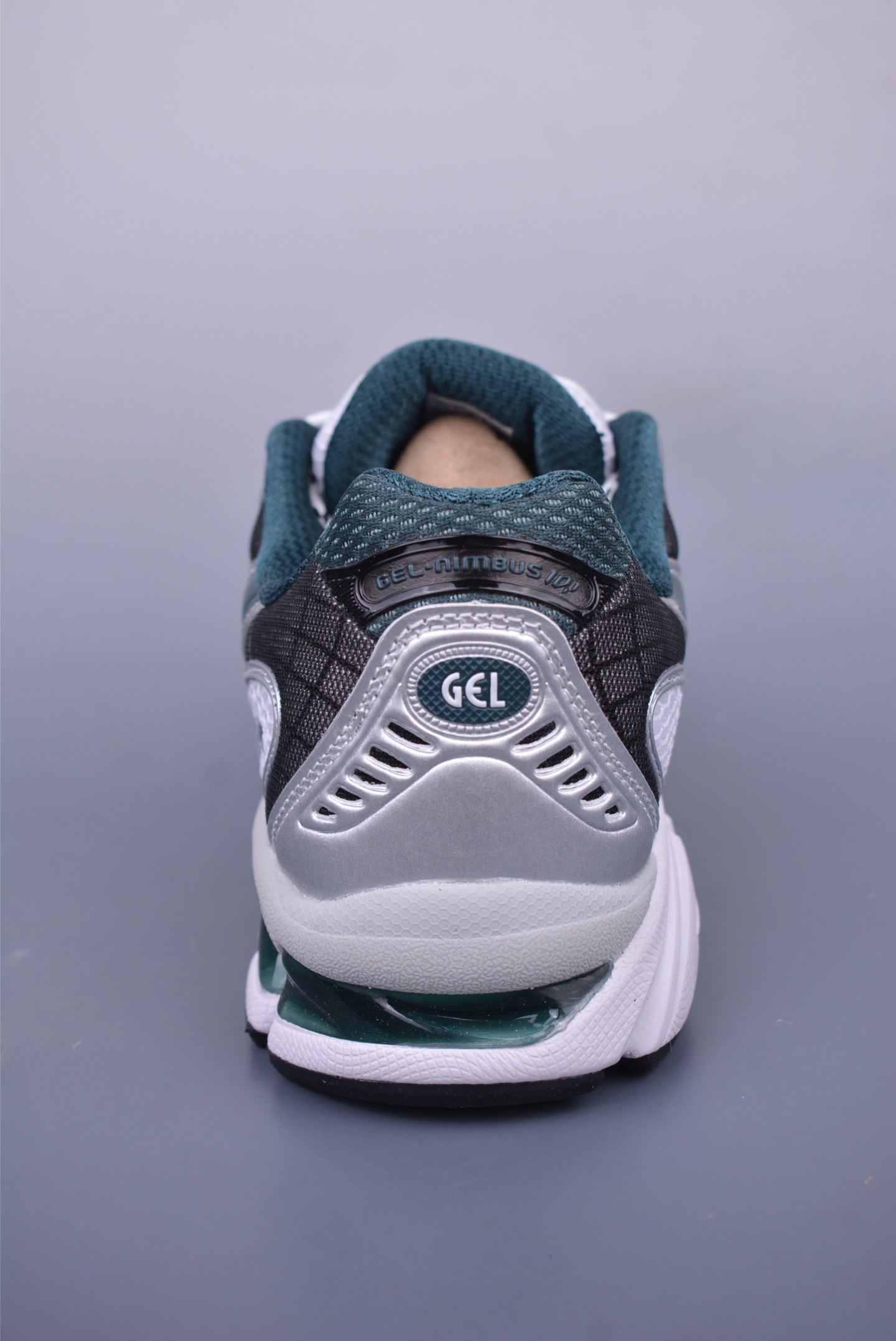 200 Asics GEL-Kahana NIMBUS 10.1 耐磨透气低帮休闲鞋 1203A543-103
