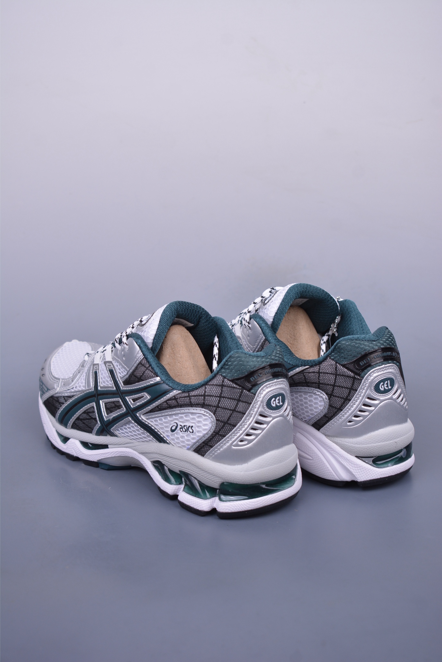 200 Asics GEL-Kahana NIMBUS 10.1 耐磨透气低帮休闲鞋 1203A543-103