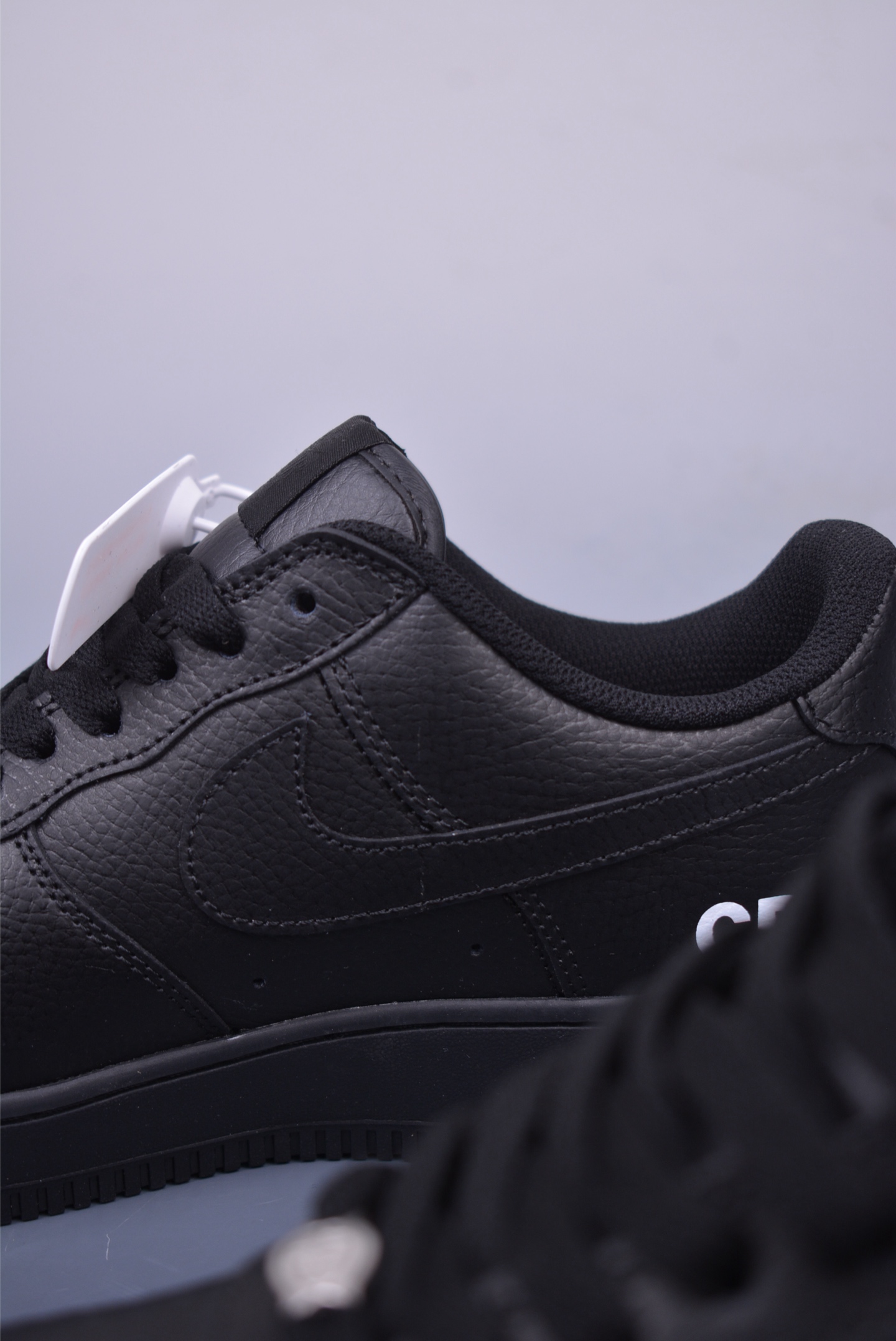 200 Nike Air Force 1 Low CDG黑 IB9949-001