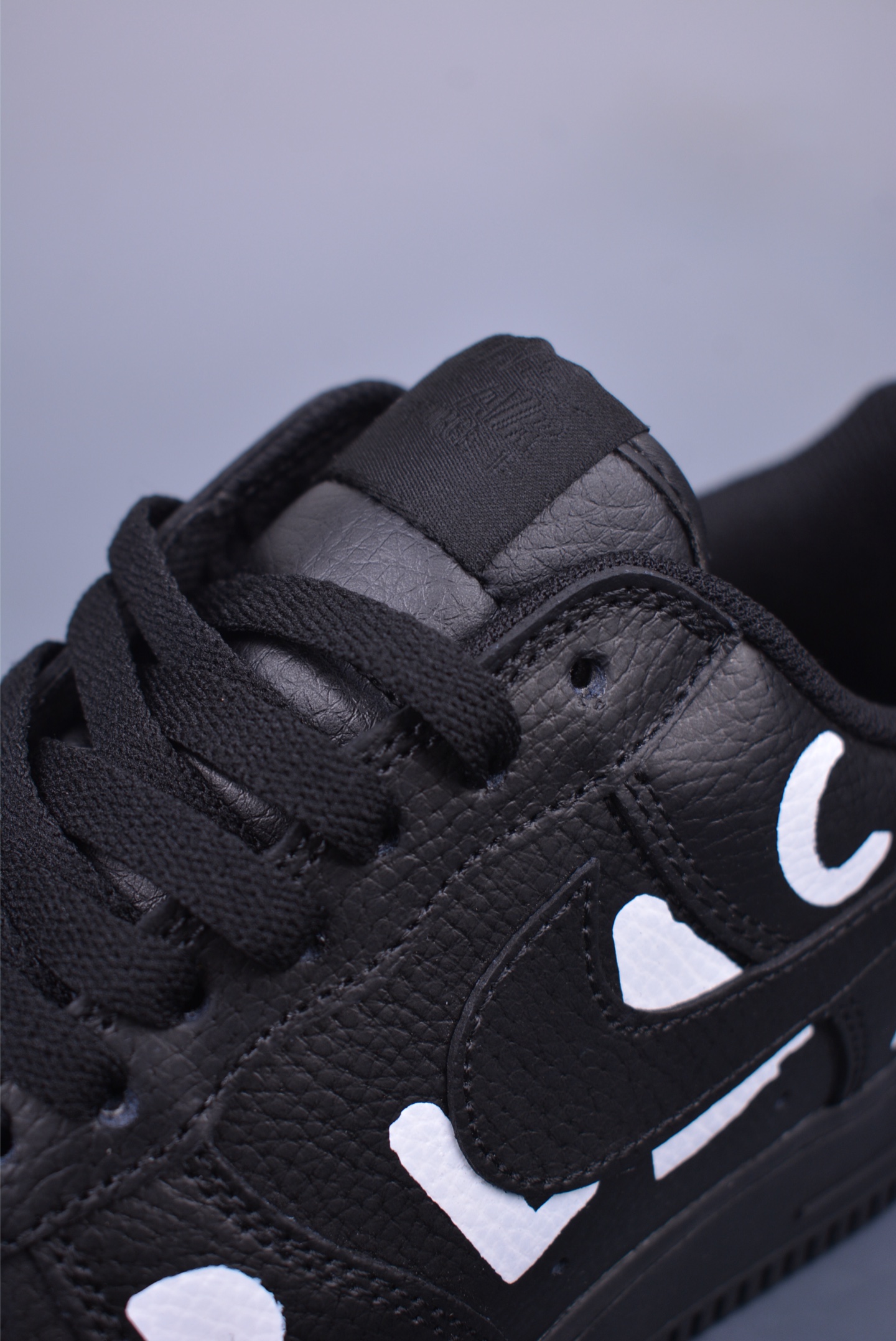 200 Nike Air Force 1 Low CDG黑 IB9949-001