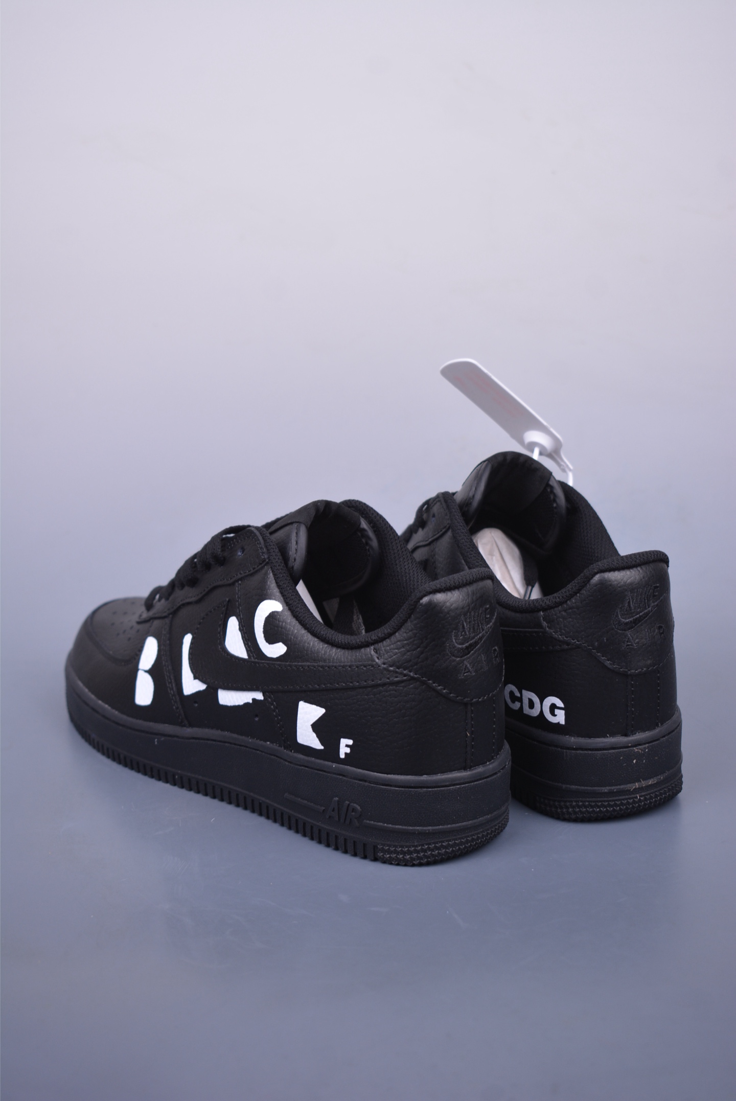 200 Nike Air Force 1 Low CDG黑 IB9949-001