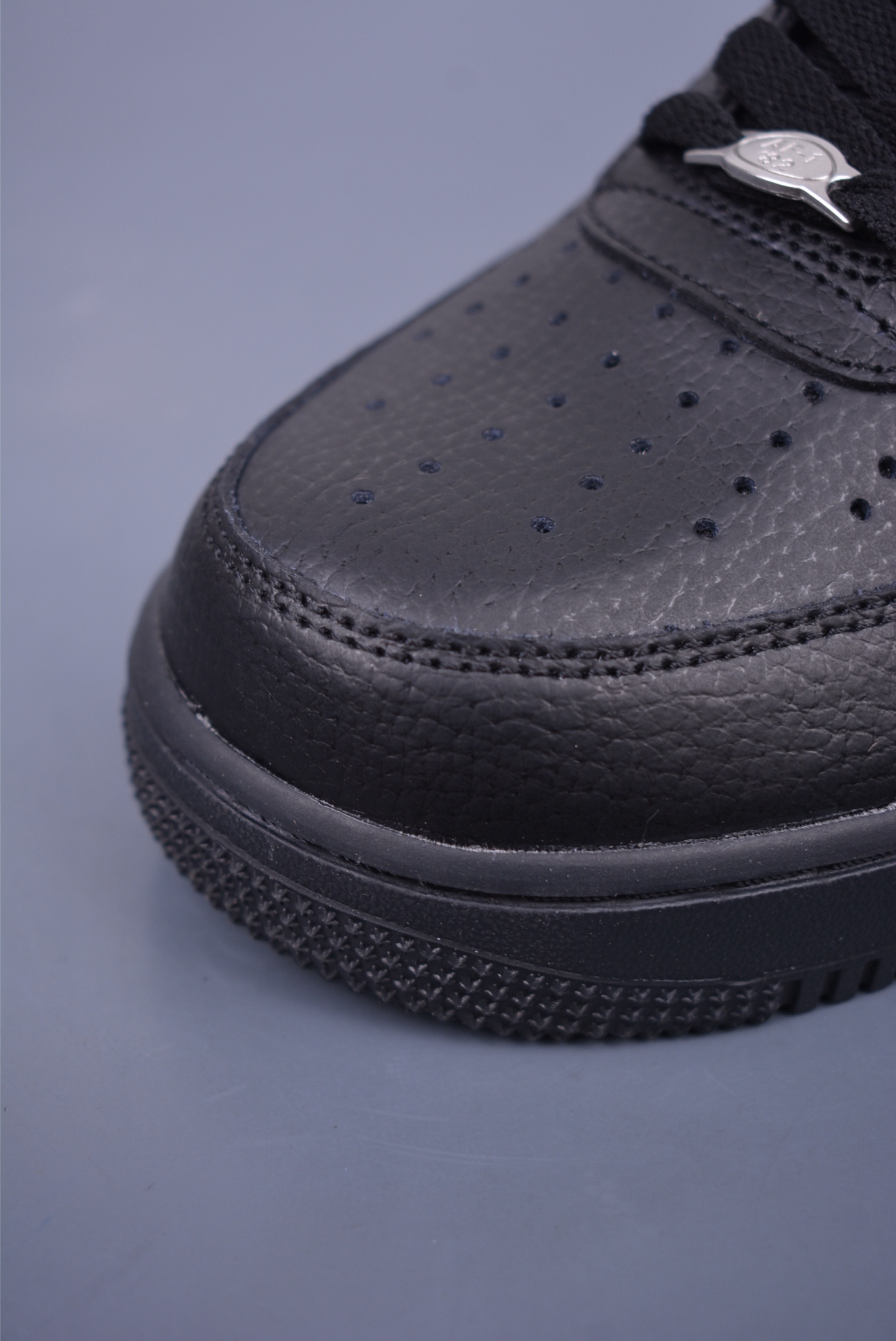 200 Nike Air Force 1 Low CDG黑 IB9949-001