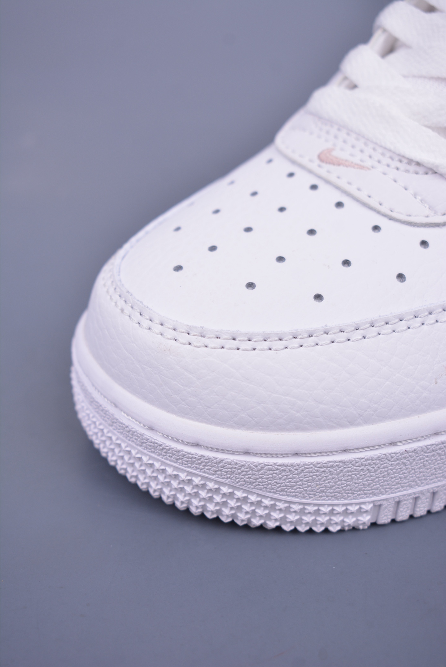 260 Nike Air Force 1 Low 海绵宝宝 FB8971-070