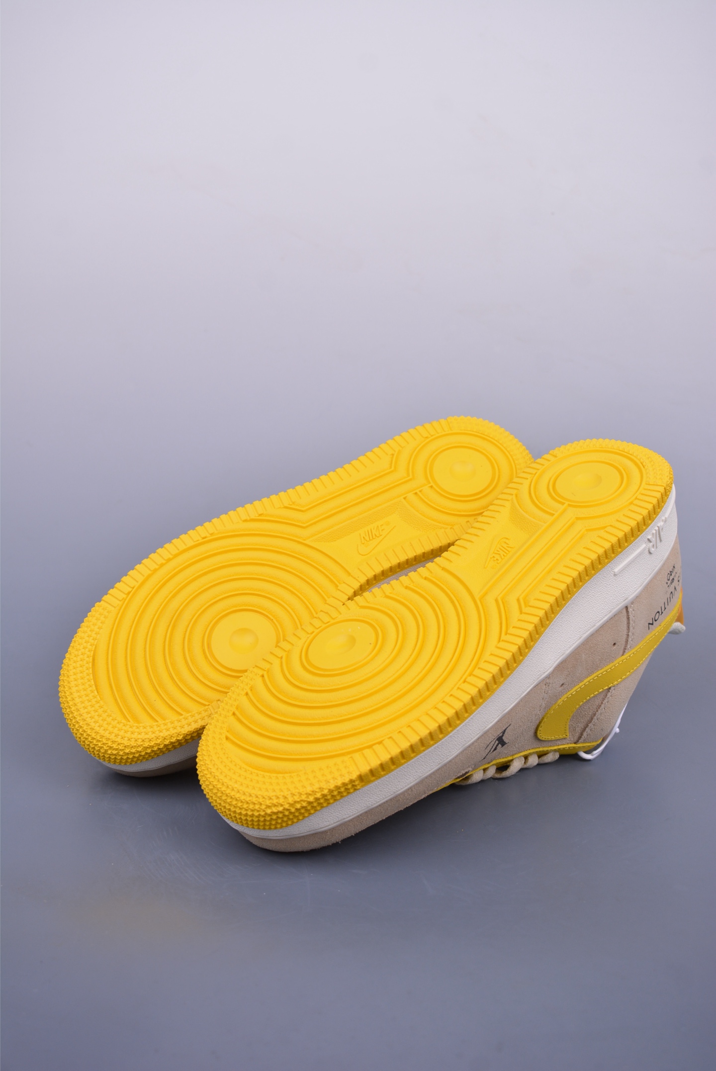 180 Nike Air Force 1 Low LV联名 HQ2037-322