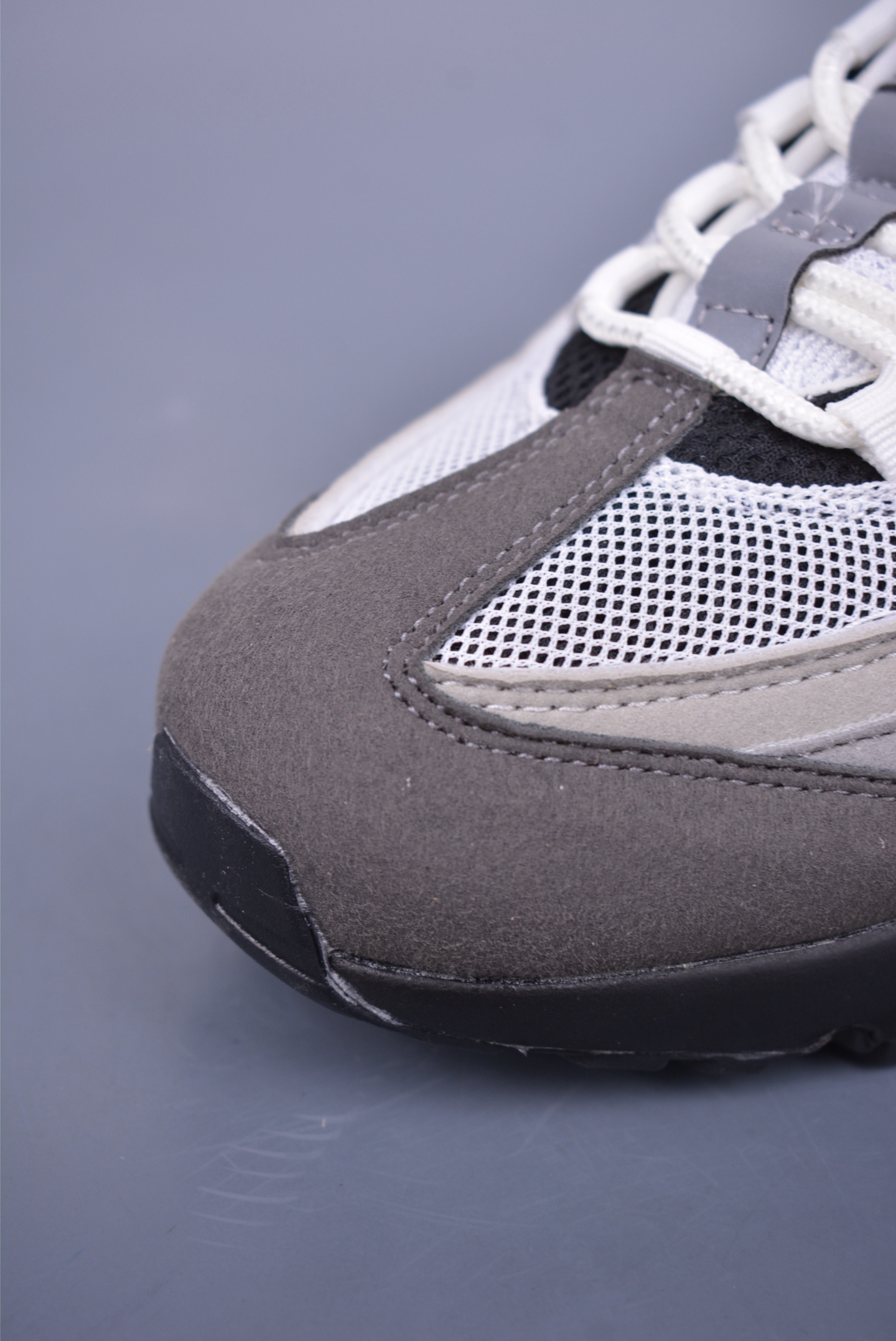 260 NIKE Air Max 95 纯原版本 潮流百搭 气垫缓震慢跑鞋 AT2865-003