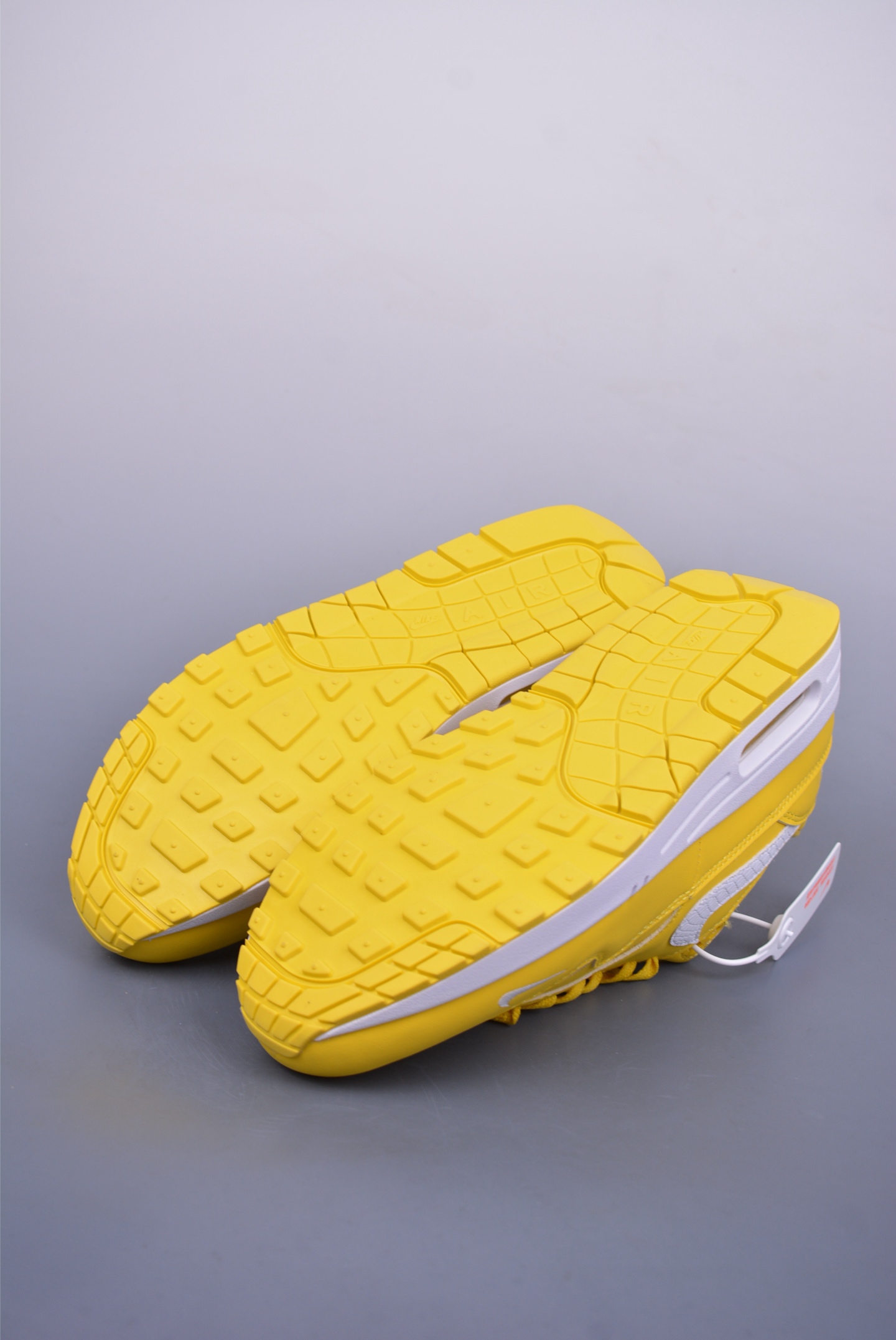 220 Nike Air Max 1 复刻拼接 纯原版本 复古休闲跑步鞋 HF8813-700