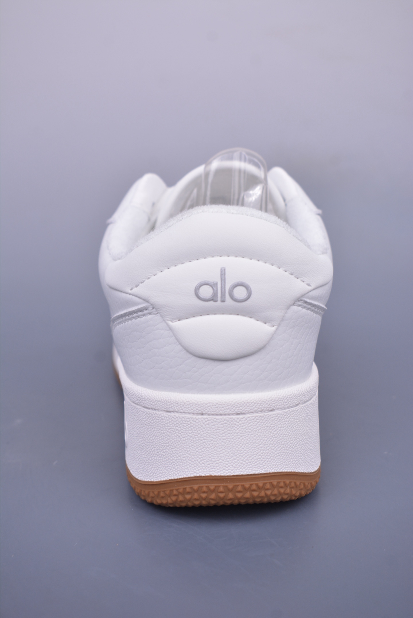 260 Alo Yoga Recovery Mode 人气单品 舒适简约防滑耐磨低帮休闲板鞋 AO685U2722 尺码：36 36.5 37.5 38 38.5 39 40 40.5 41 42 42.5 43 44 44.5 45