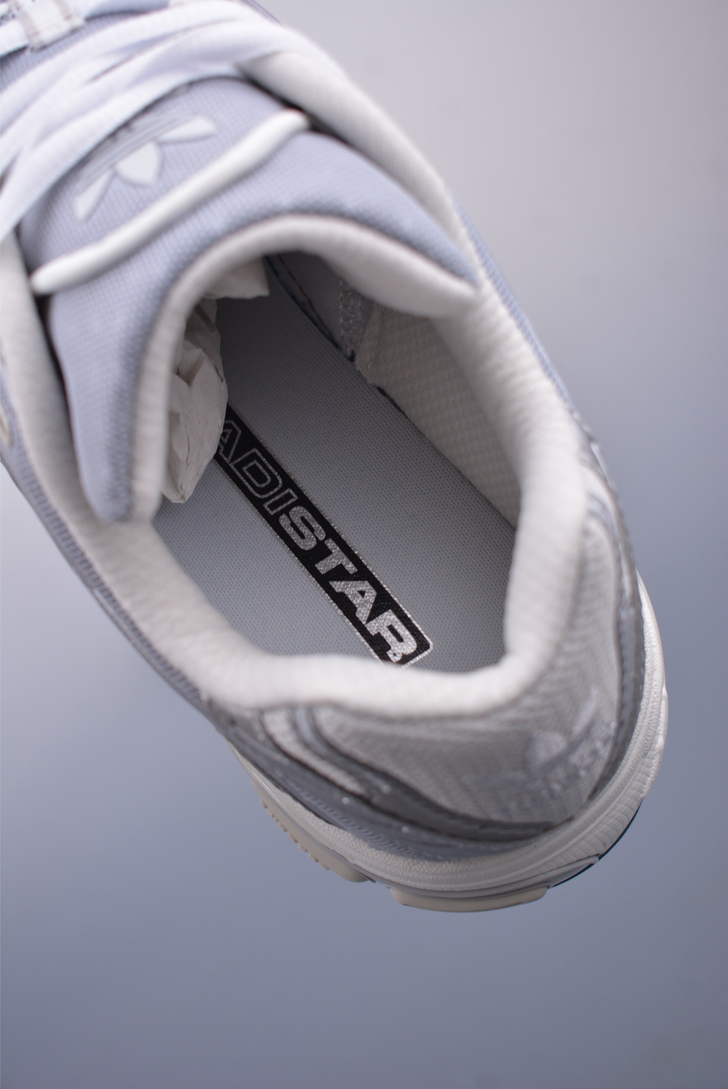 210 SFTM x Adidas Originals ADISTAR CUSHION 联名复古舒适防滑耐磨低帮生活休闲鞋 ID5748