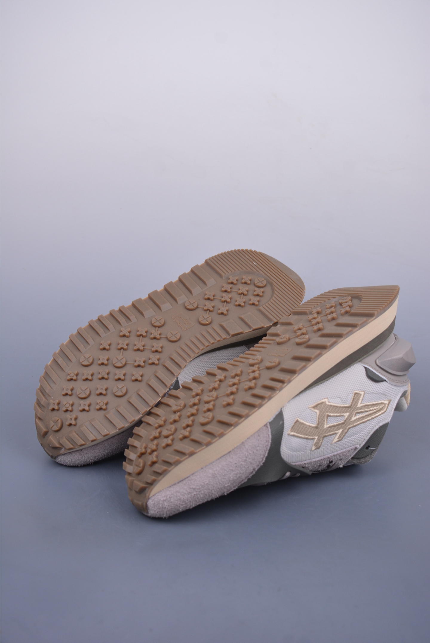 200 鬼冢虎 Onitsuka Tiger MOAGE CO Low 摩纳哥CO系列低帮 厚底复古经典慢跑鞋 1183B555-020