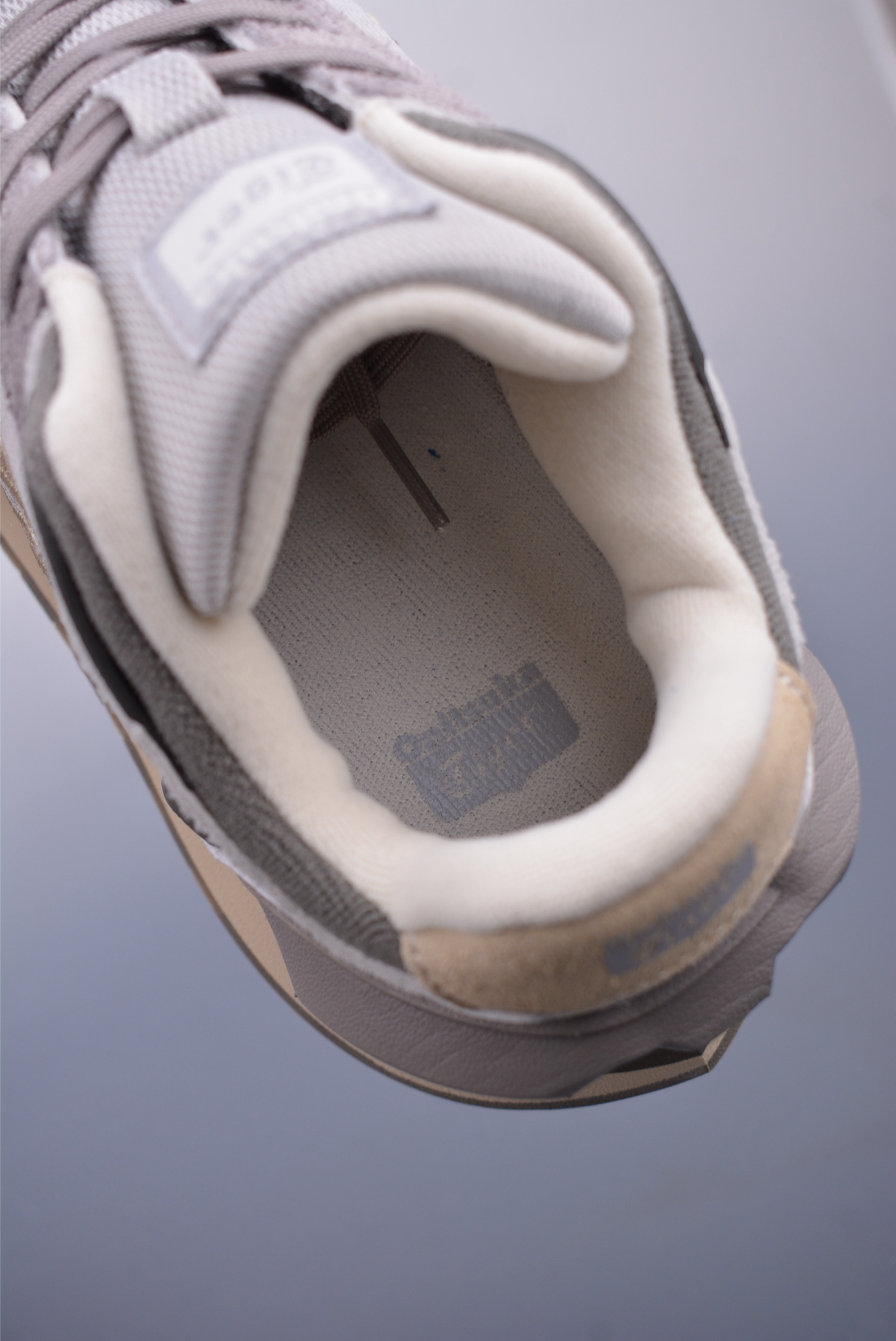 200 鬼冢虎 Onitsuka Tiger MOAGE CO Low 摩纳哥CO系列低帮 厚底复古经典慢跑鞋 1183B555-020