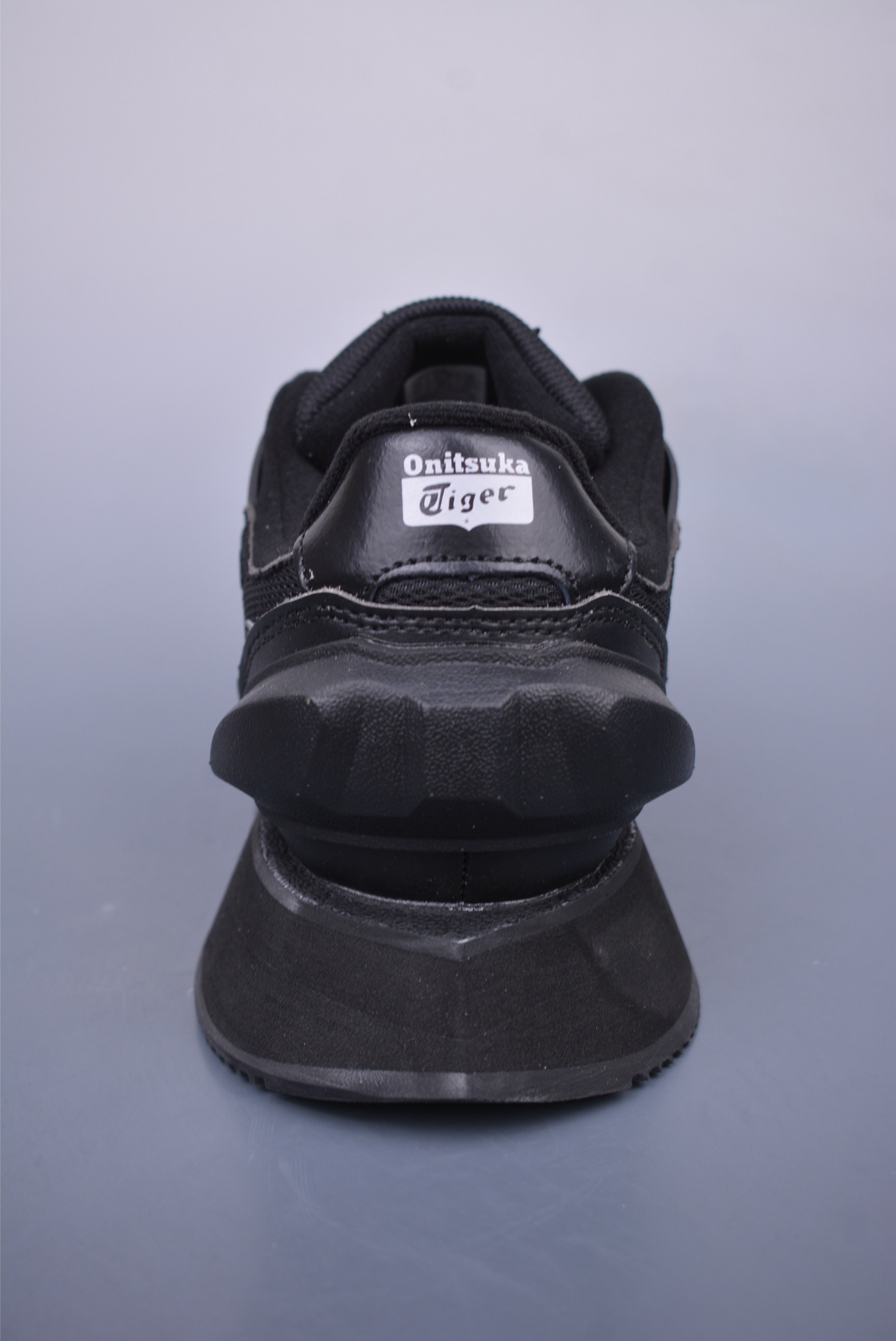 200 鬼冢虎 Onitsuka Tiger MOAGE CO Low 摩纳哥CO系列低帮 厚底复古经典慢跑鞋 1183C438-001
