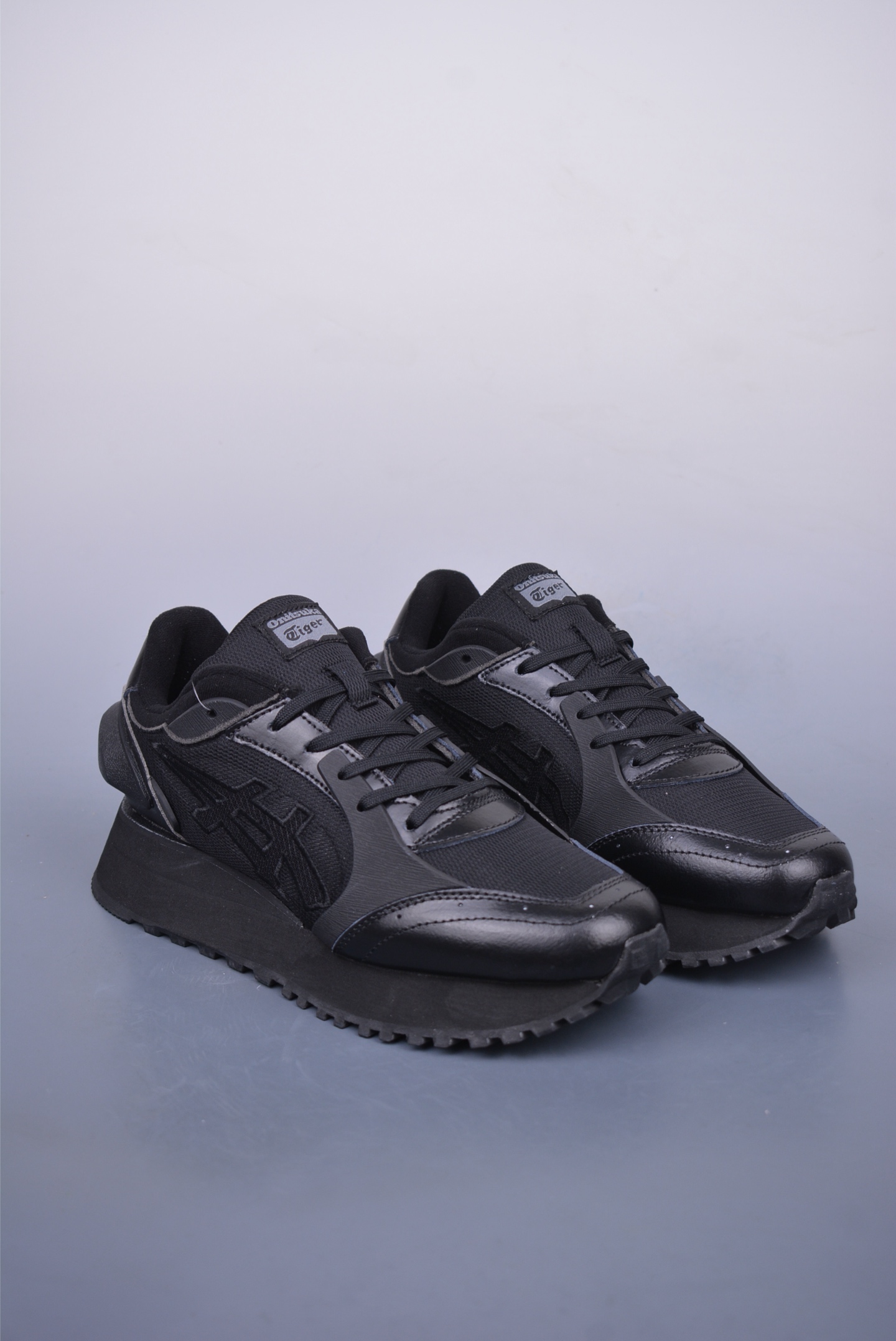200 鬼冢虎 Onitsuka Tiger MOAGE CO Low 摩纳哥CO系列低帮 厚底复古经典慢跑鞋 1183C438-001