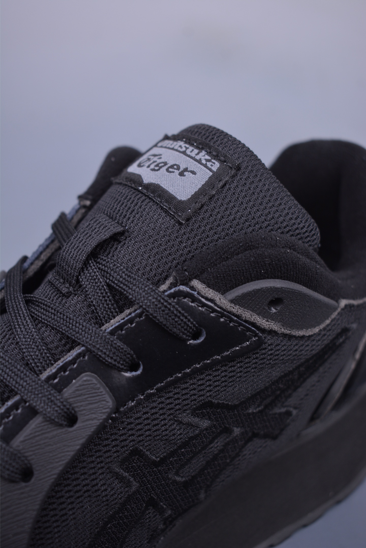200 鬼冢虎 Onitsuka Tiger MOAGE CO Low 摩纳哥CO系列低帮 厚底复古经典慢跑鞋 1183C438-001