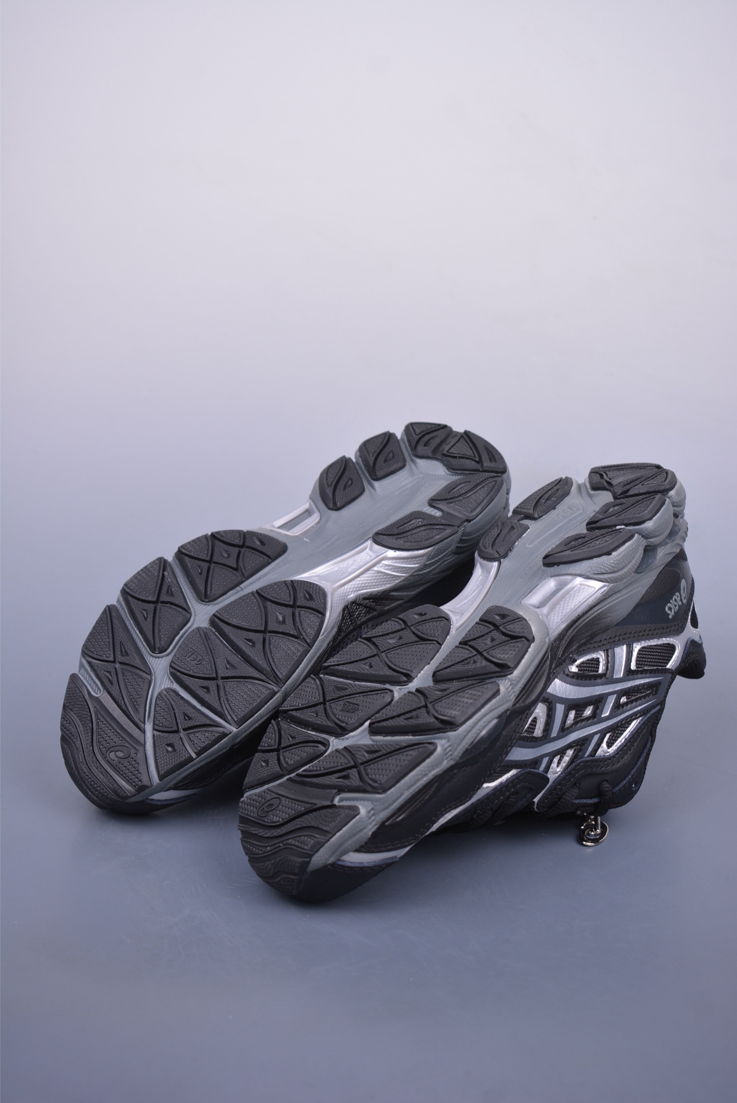 200 Asics Gel-NYC 纯原版本 亚瑟士运动休闲透气专业跑鞋 1203A280-002