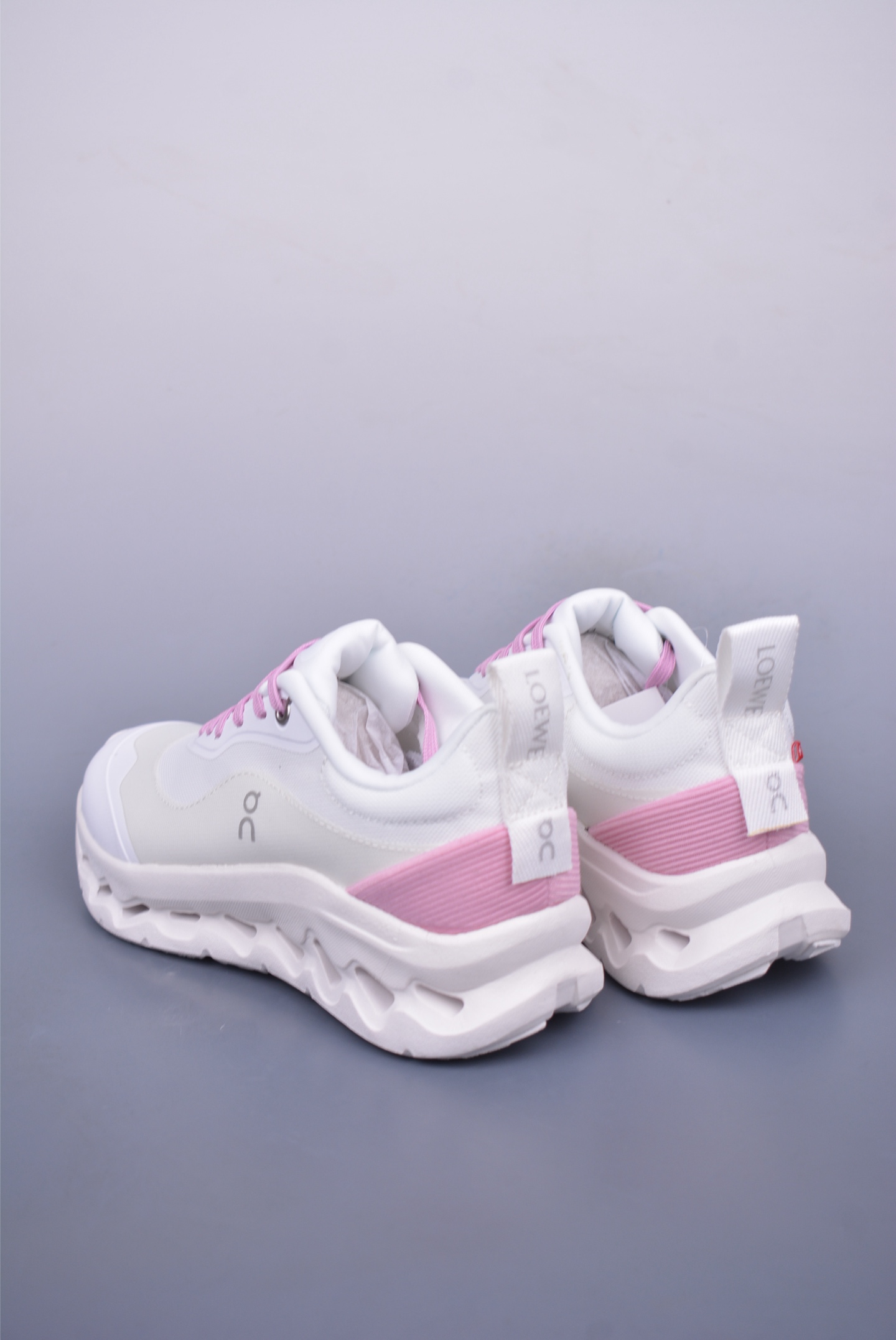 180 On昂跑 Cloudtilt Loewe 户外街头机能风跑步鞋 3WE10872989