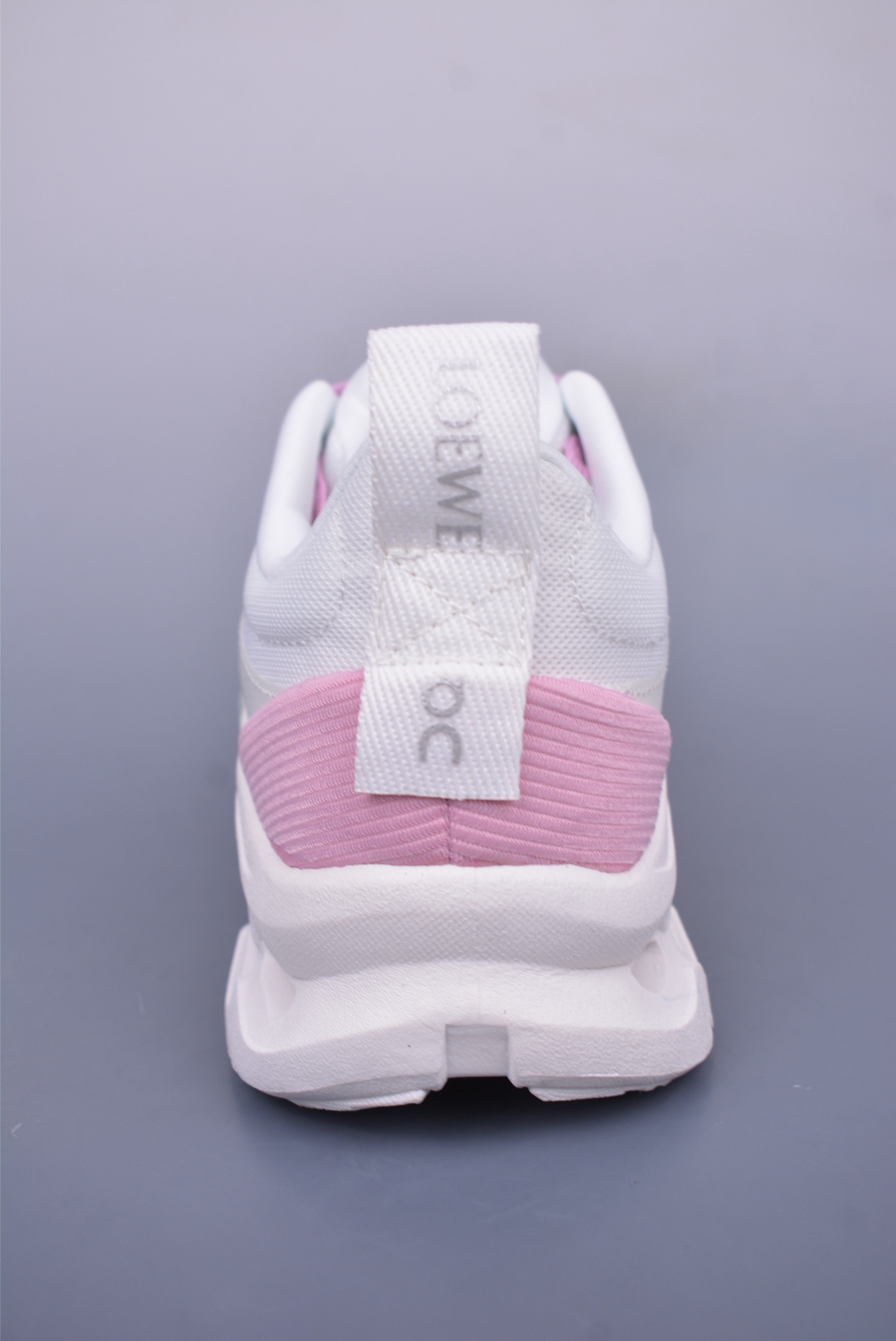 180 On昂跑 Cloudtilt Loewe 户外街头机能风跑步鞋 3WE10872989