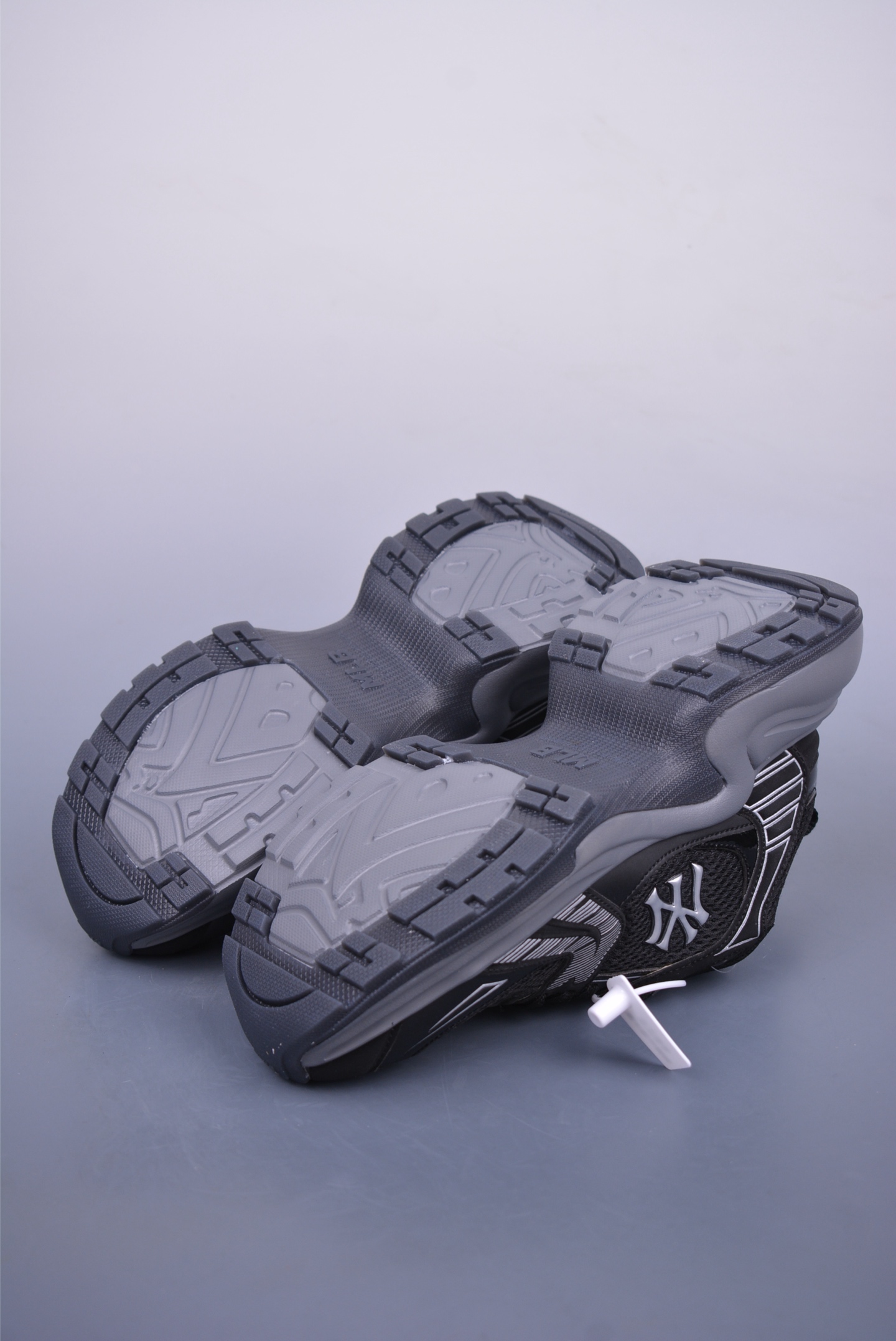 MLB XLG CHUNKY 纽约洋基队 潮流时尚厚底运动鞋 3ASHW045N81