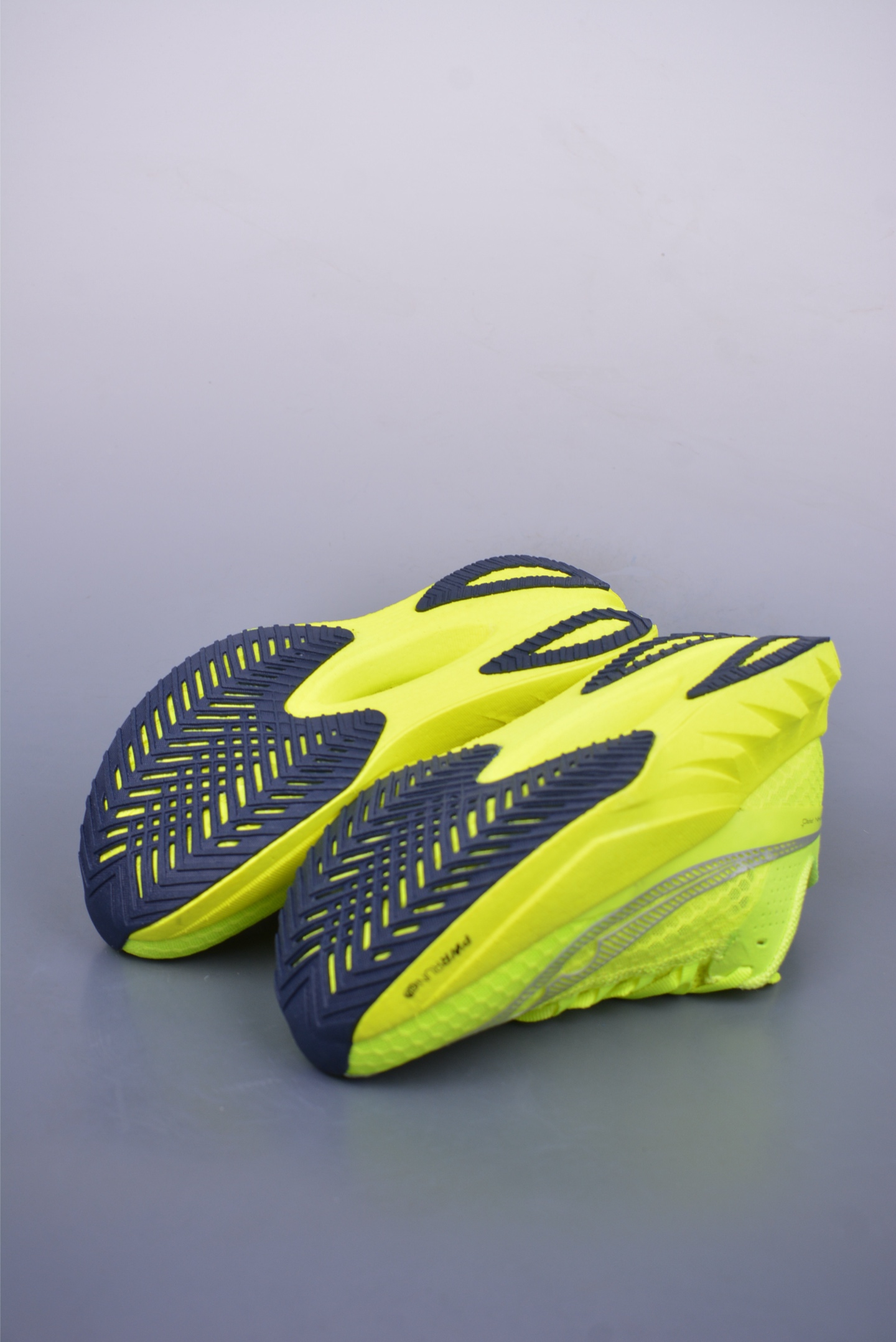 220 Saucony Triumph PRO 啡鹏4 旗舰级缓震型跑鞋 S20939-223