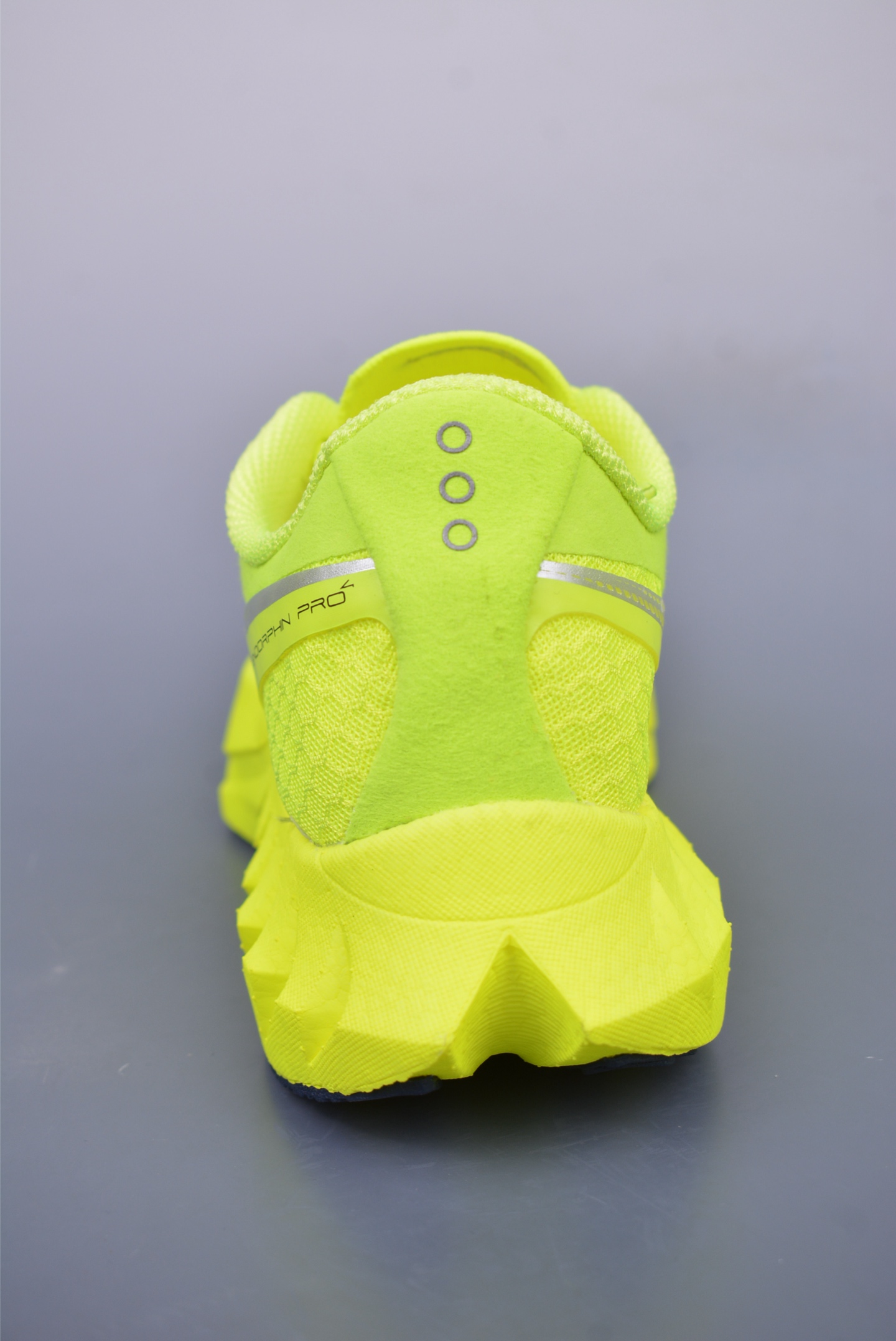 220 Saucony Triumph PRO 啡鹏4 旗舰级缓震型跑鞋 S20939-223