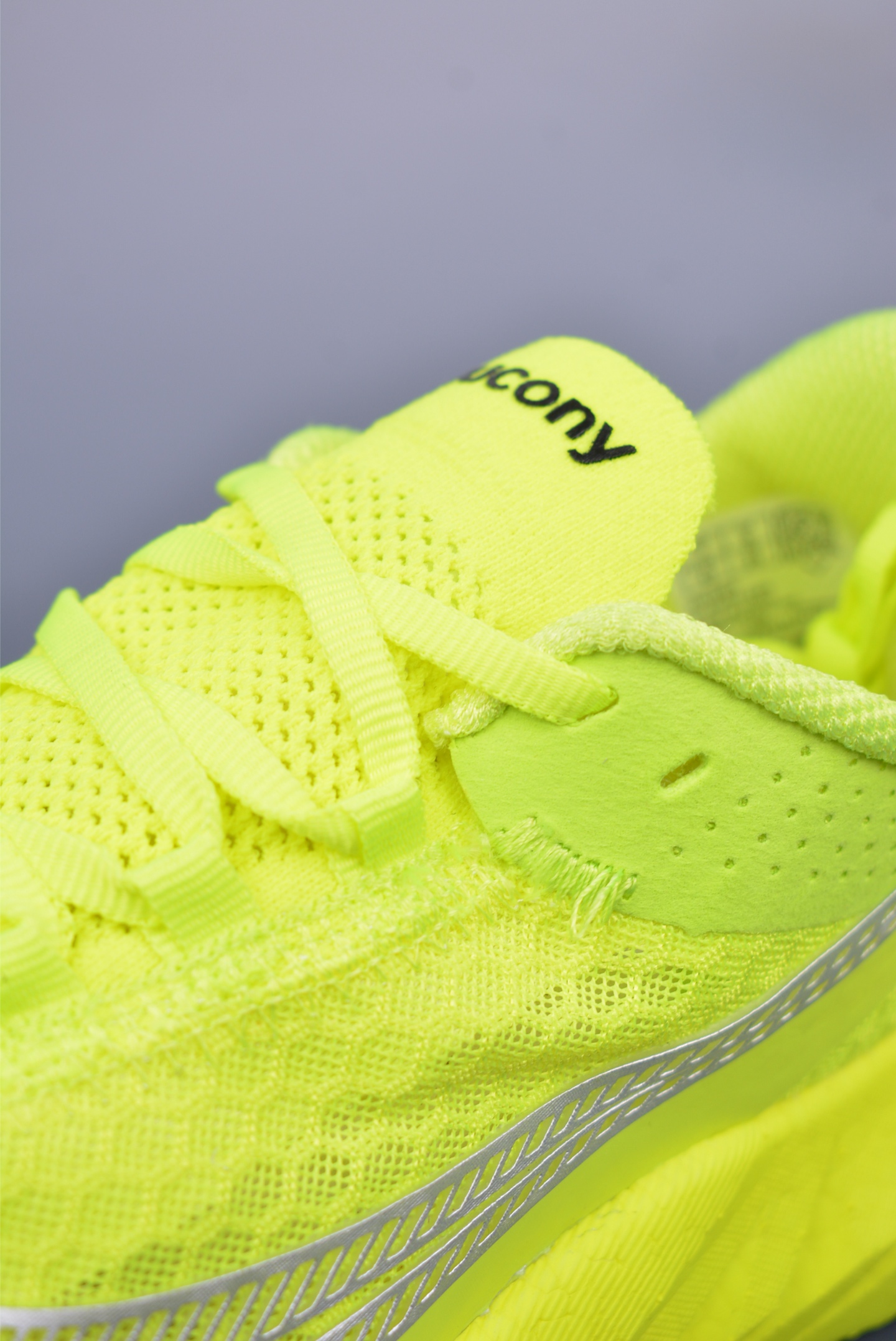220 Saucony Triumph PRO 啡鹏4 旗舰级缓震型跑鞋 S20939-223
