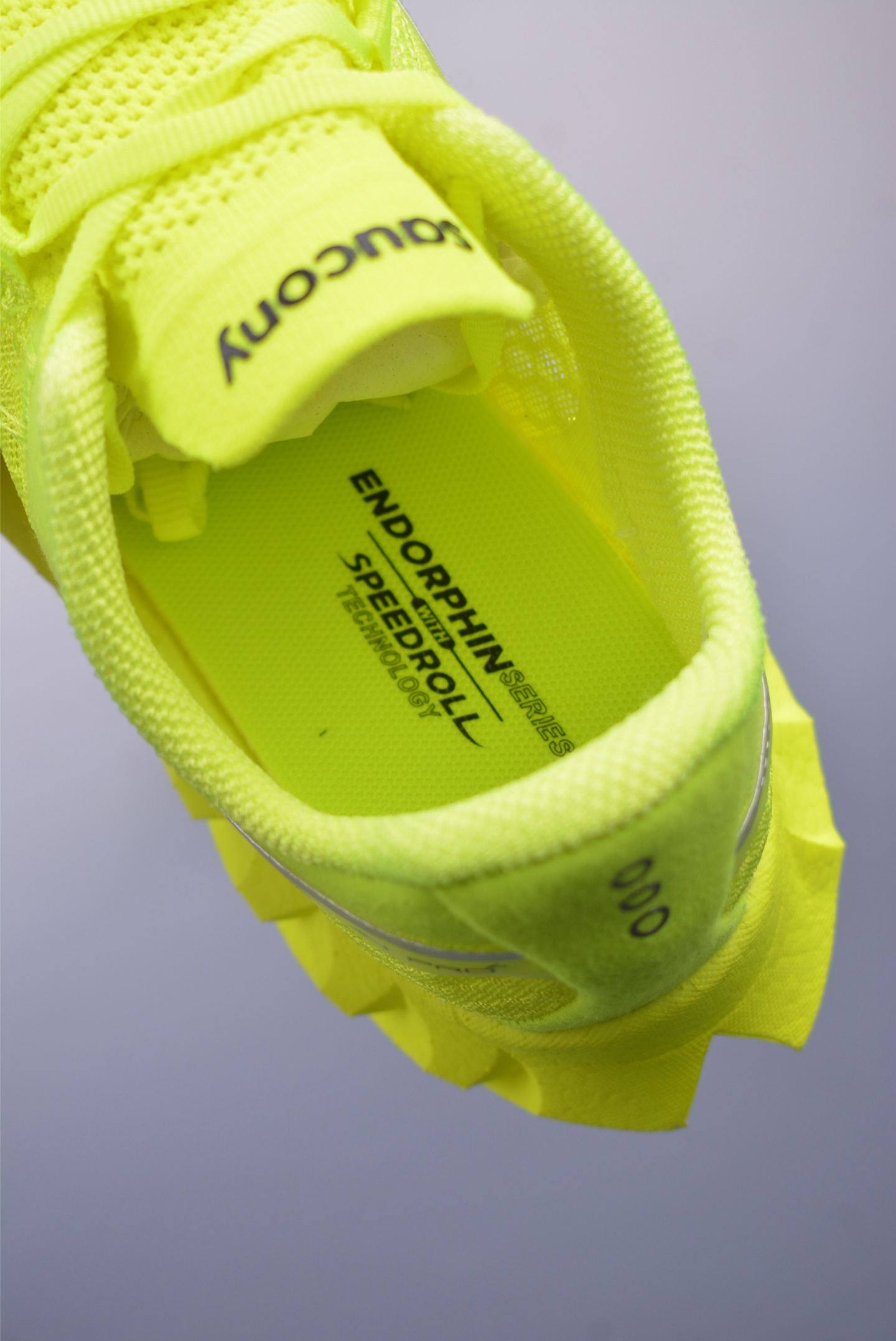 220 Saucony Triumph PRO 啡鹏4 旗舰级缓震型跑鞋 S20939-223