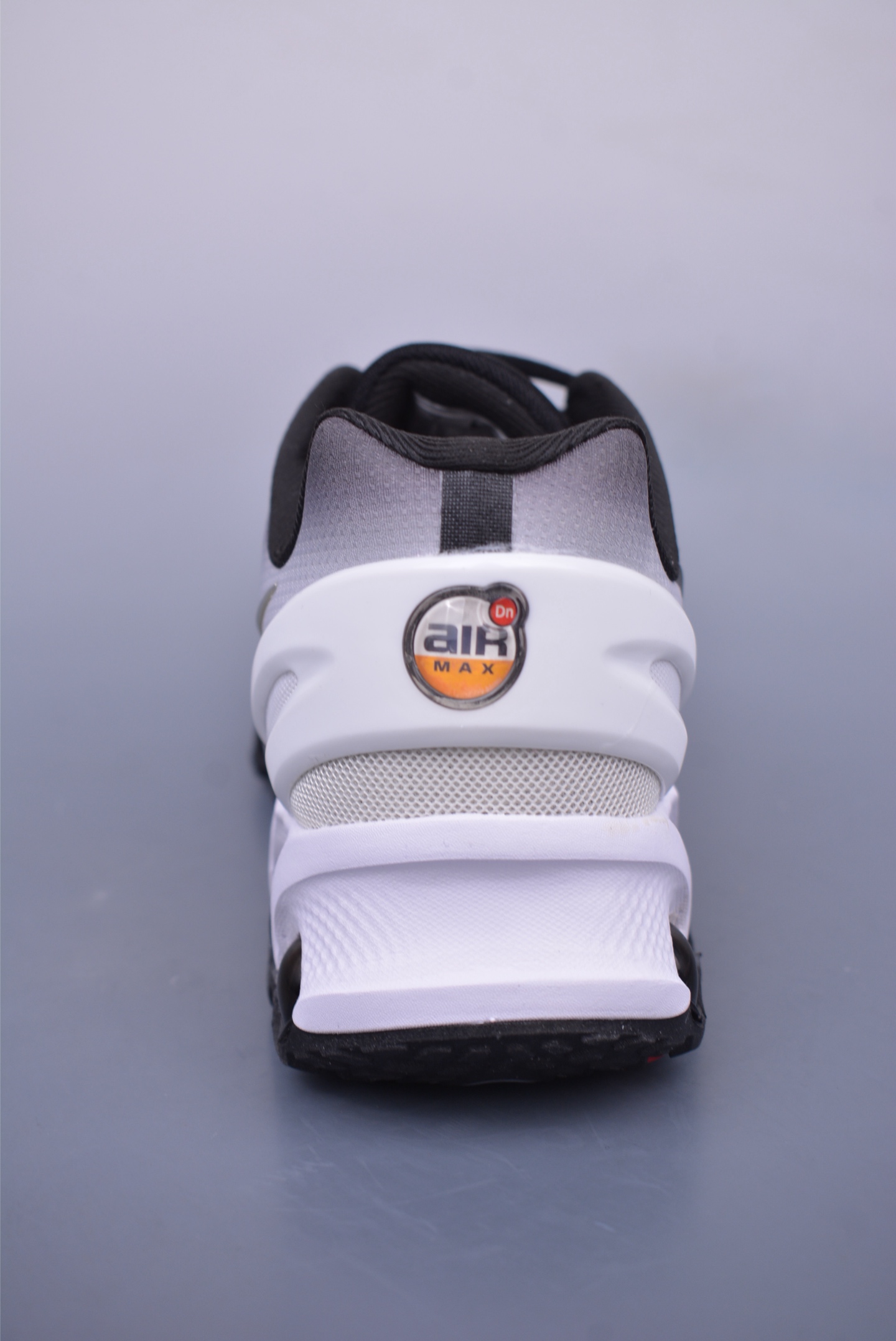 180 Nike Air Max DN8 全掌科技气垫 缓震运动跑鞋 FQ7860-038