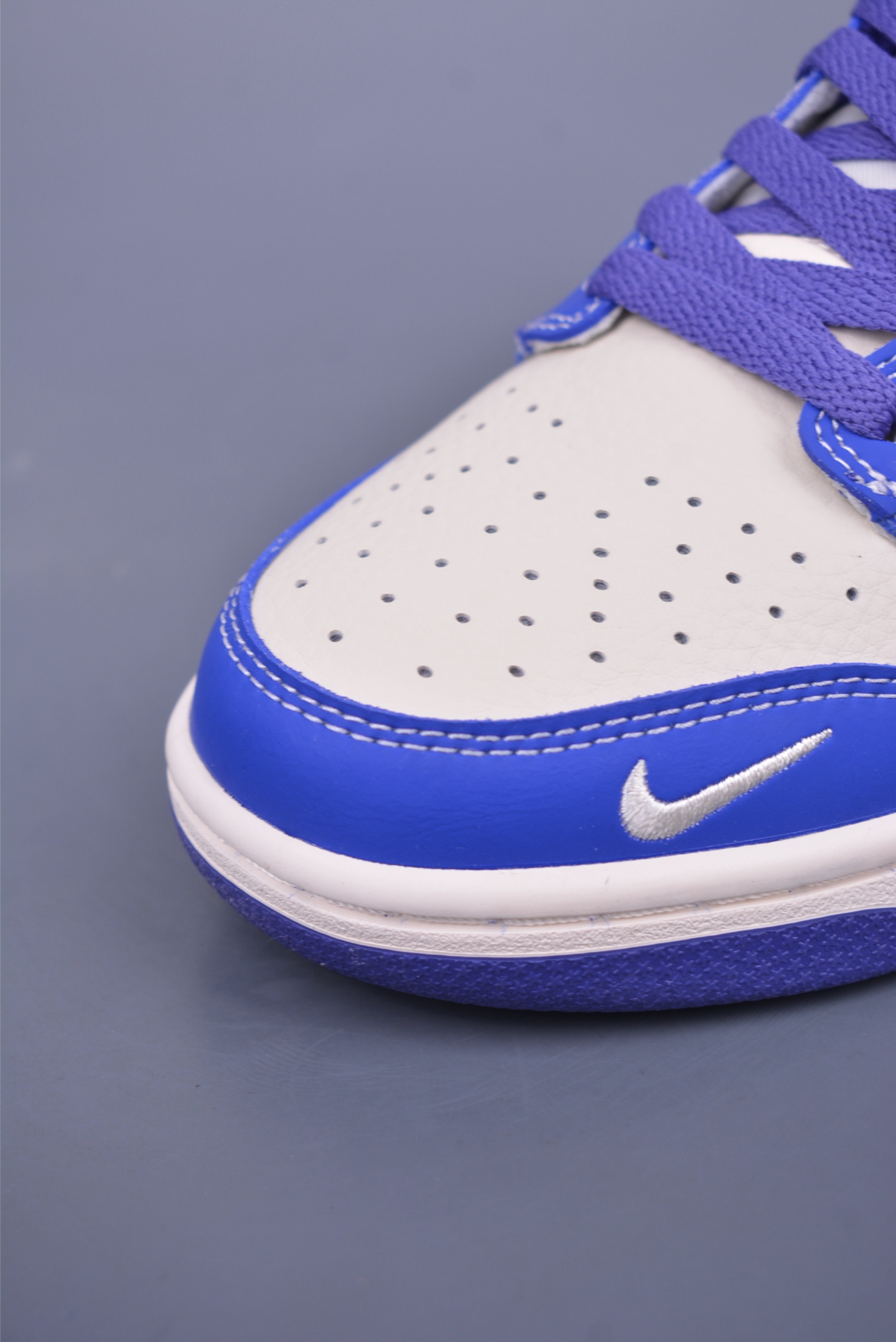 280 Nike SB Dunk Low UN联名 KK1333-045