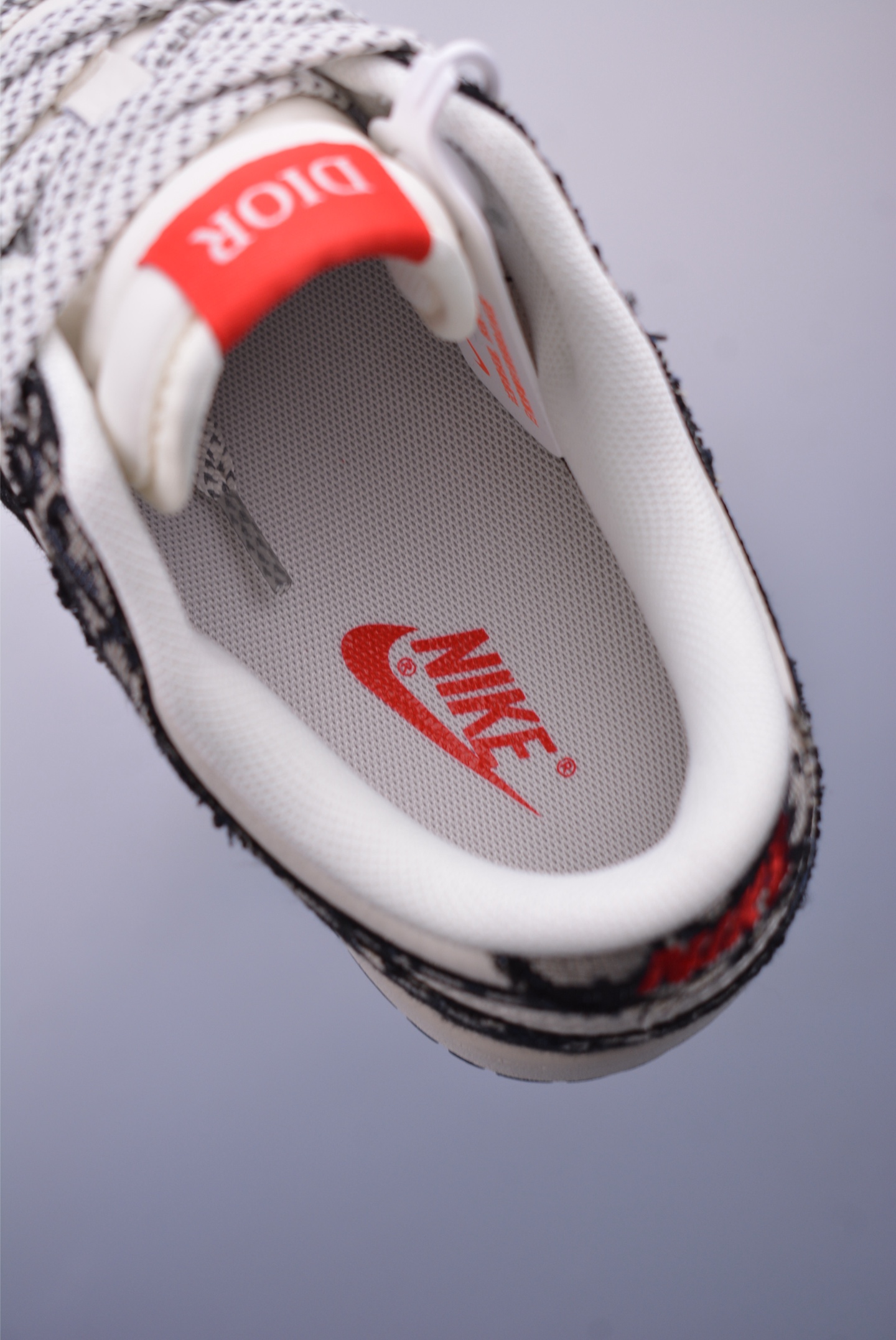 280 Nike SB Dunk Low Dior联名 SJ2558-015