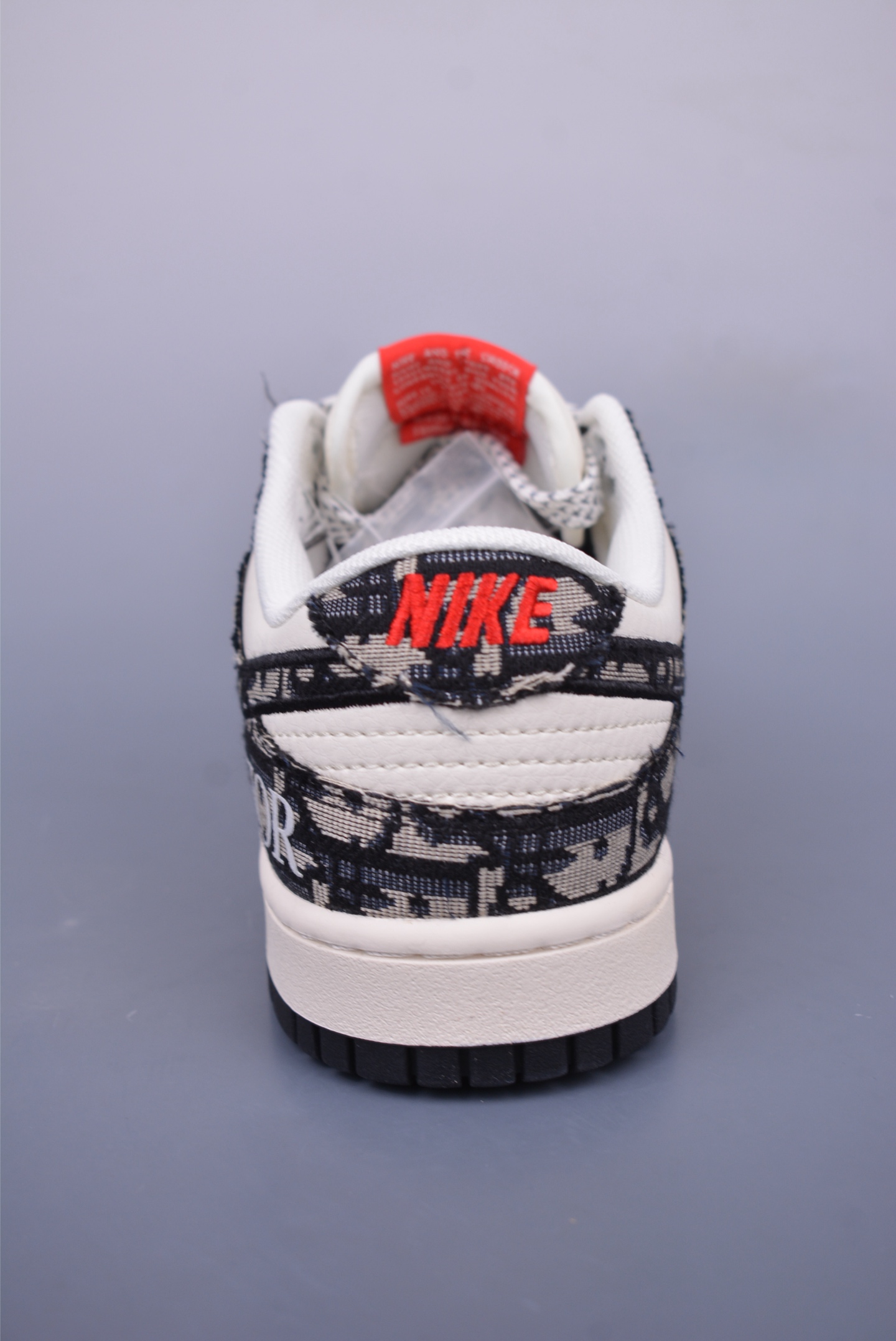 280 Nike SB Dunk Low Dior联名 SJ2558-015