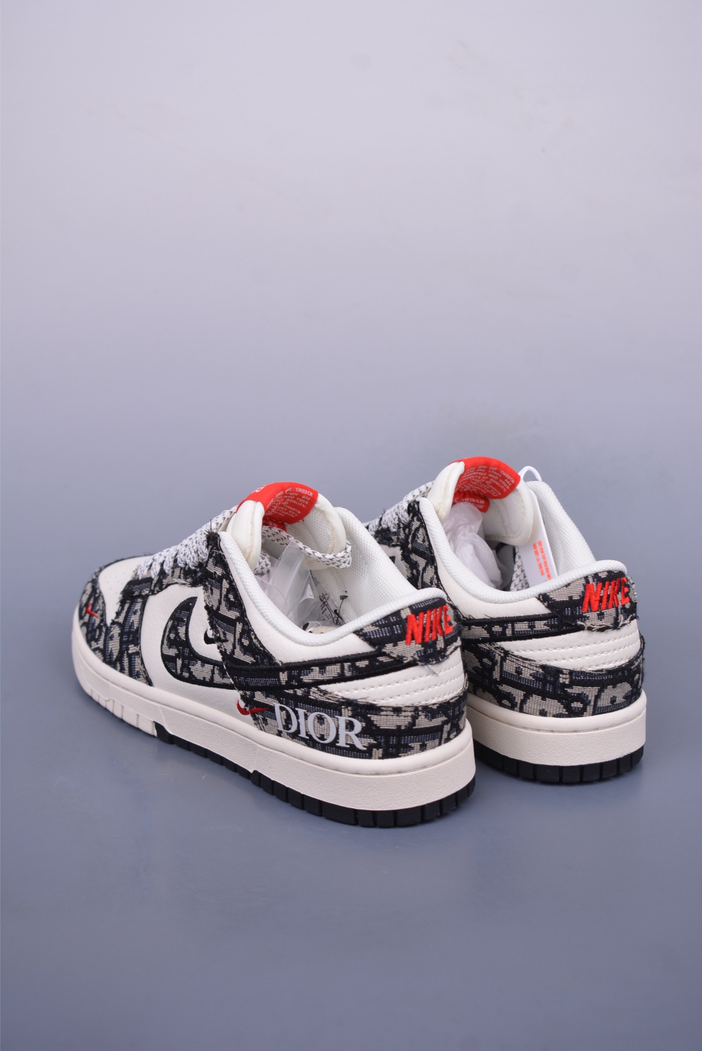280 Nike SB Dunk Low Dior联名 SJ2558-015