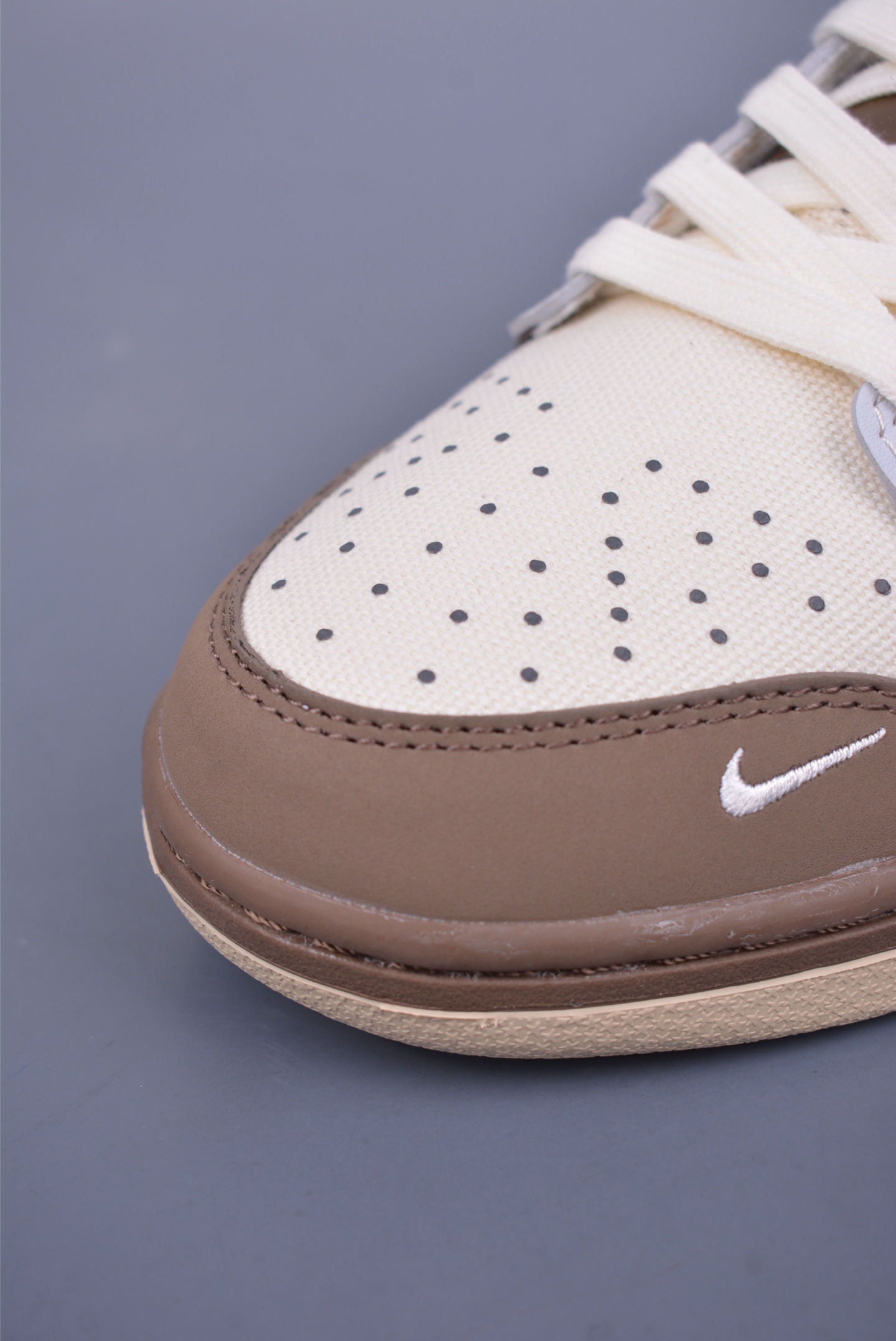 260 Nike SB Dunk Low 巴黎世家联名 XD1588-201