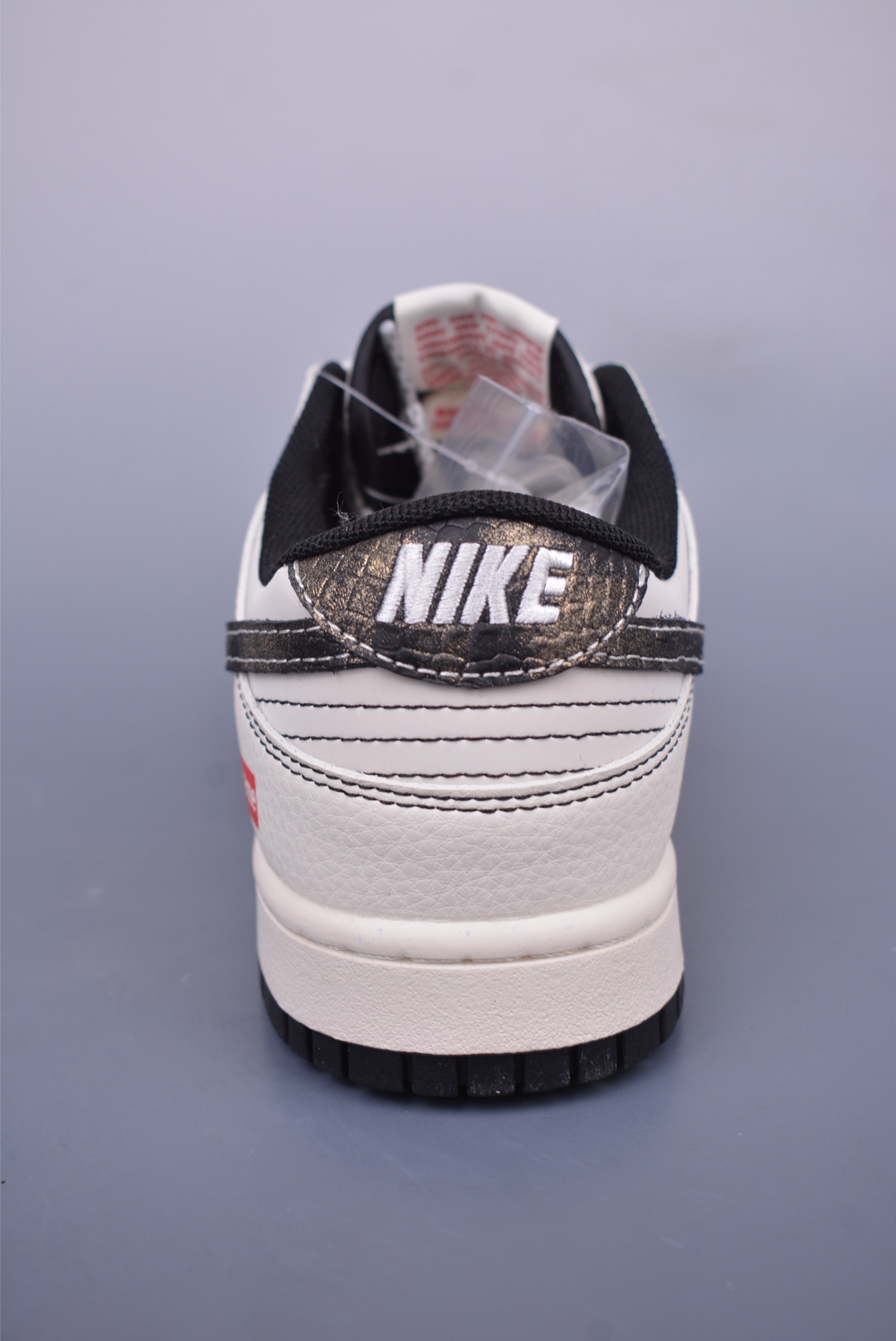 260 Nike SB Dunk Low Supreme联名 XF8698-078