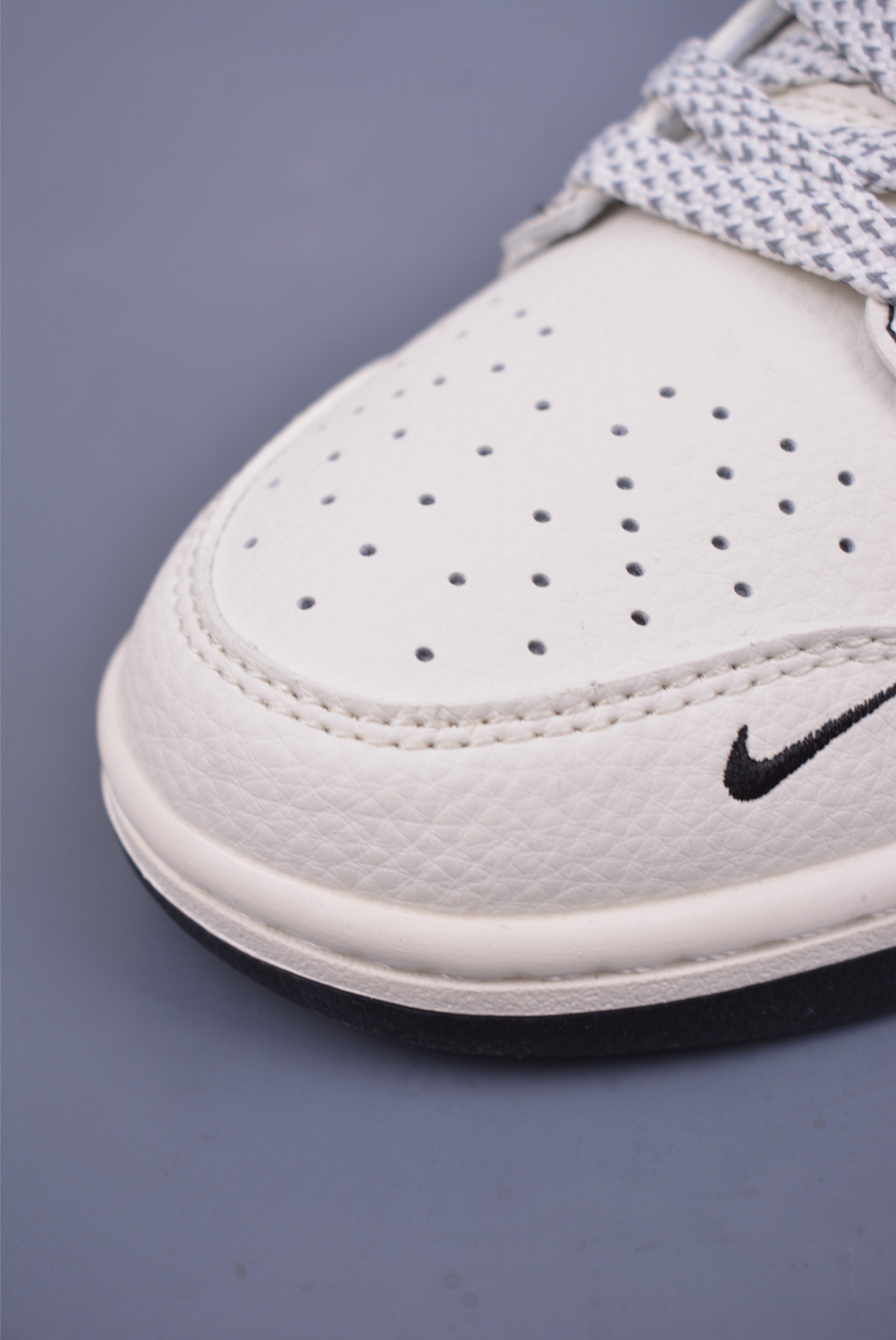 260 Nike SB Dunk Low Supreme联名 XF8698-078