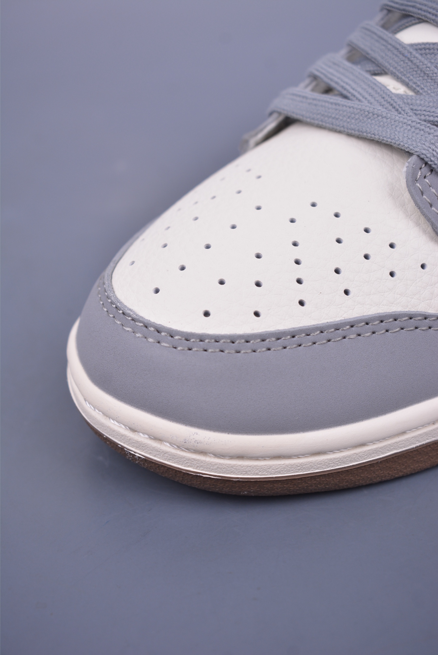 260 Nike SB Dunk Low 巴黎世家联名 XD1588-205
