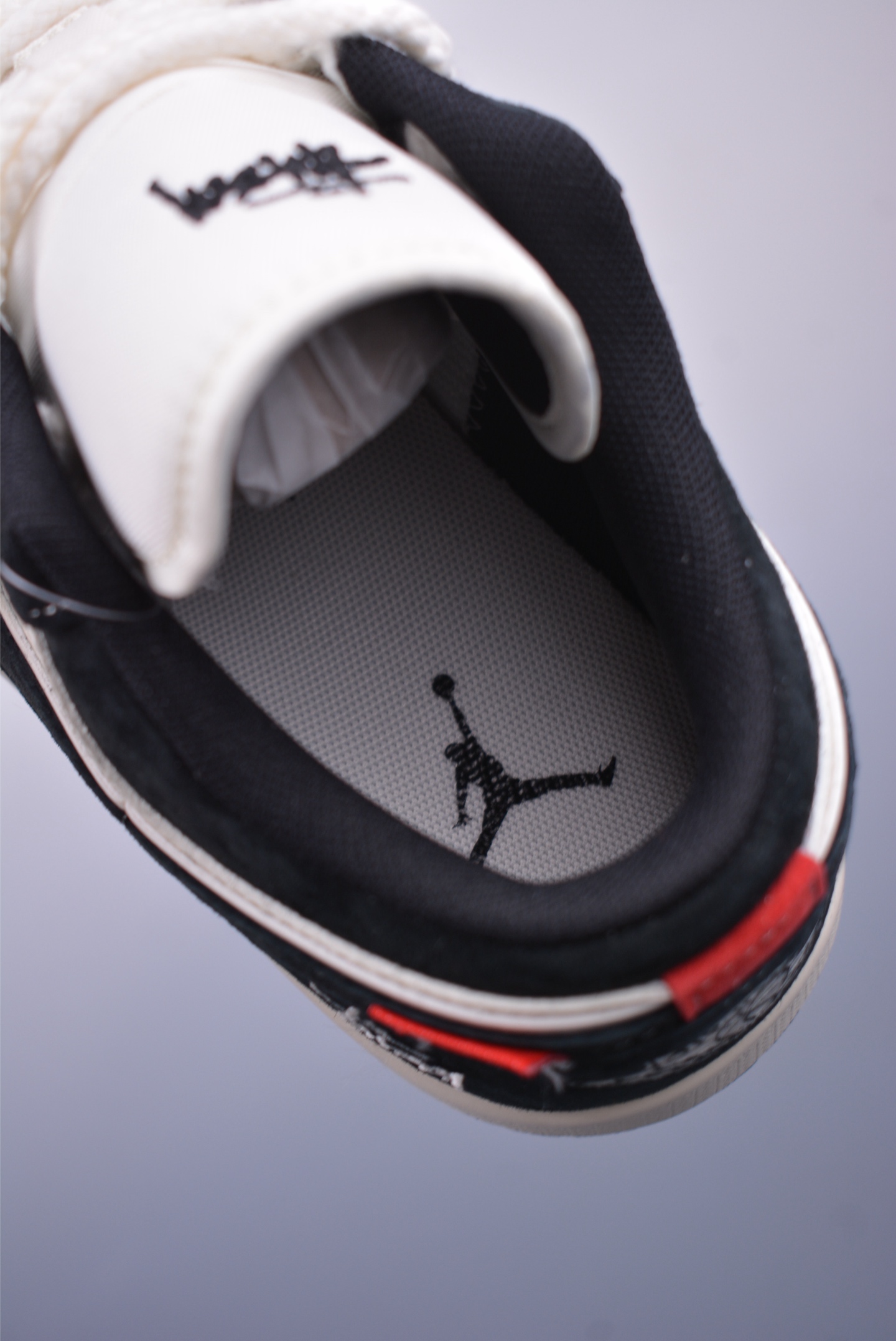 280 Nike Jordan Air Jordan 1 斯图西联名 YX5066-302
