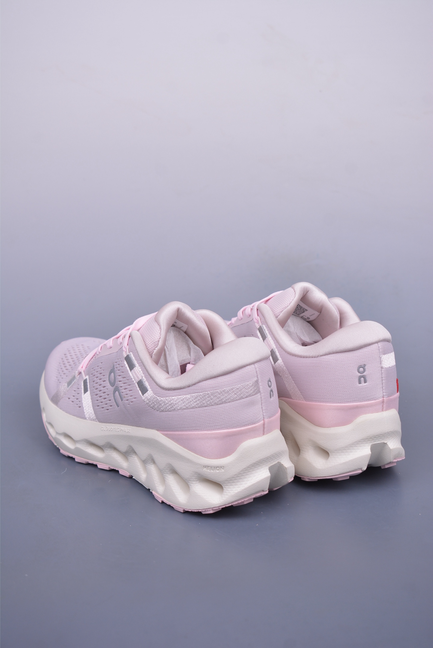 180 On昂跑 Cloudtilt Loewe 户外街头机能风跑步鞋 3MF10102055