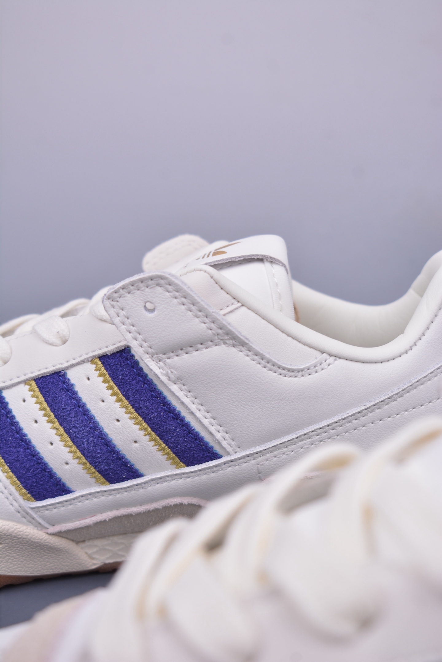 海外渠道版 原盒原标 Adidas Forum LOW CL 三叶草低邦 经典魔术贴复古板鞋 JH7940
