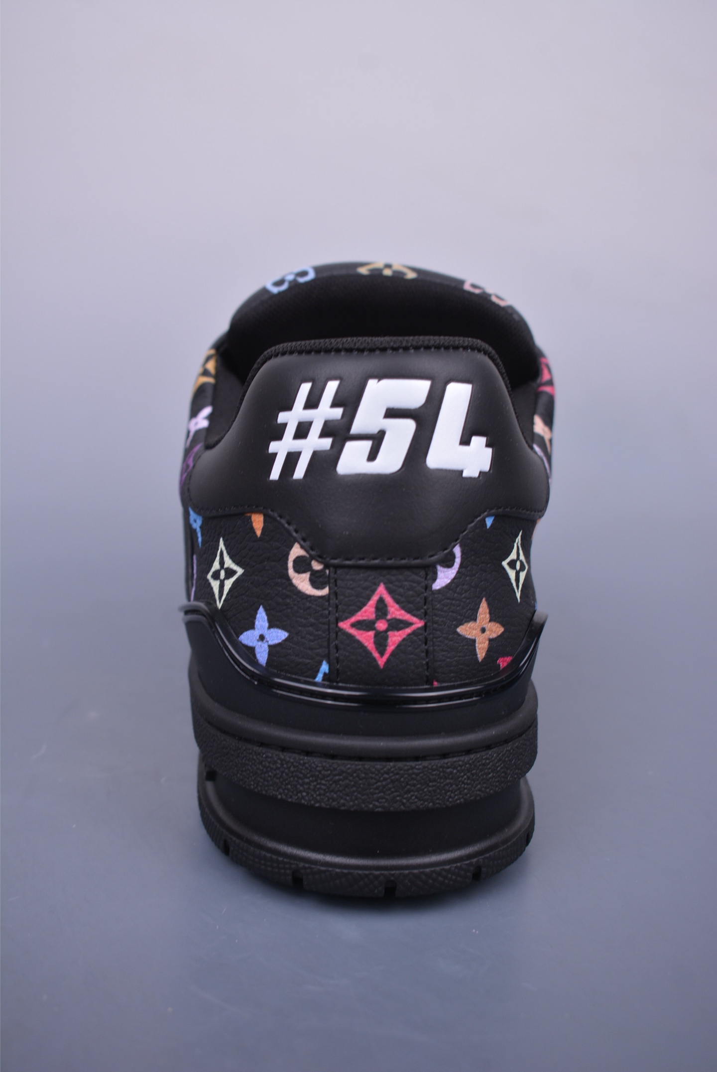 550 2021s LV Trainer 限定联名 最新配色国内限定无售 原版购入历时近两个月开发打造 经典多拼色超好看