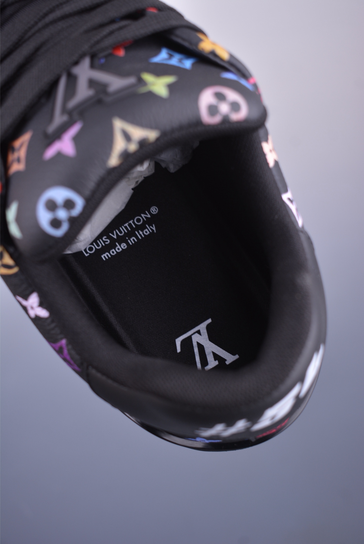 550 2021s LV Trainer 限定联名 最新配色国内限定无售 原版购入历时近两个月开发打造 经典多拼色超好看