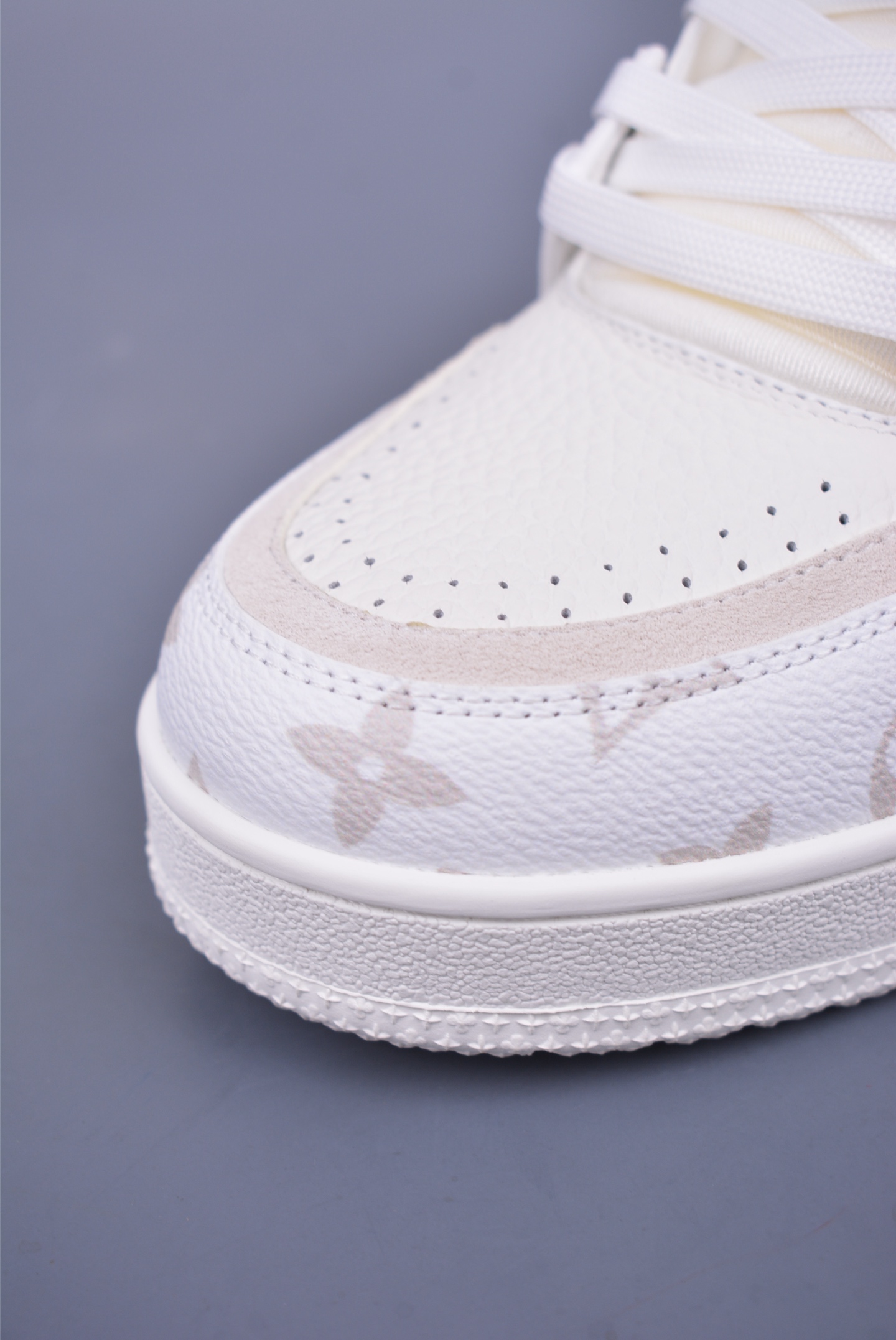 550 2021s LV Trainer 限定联名 经典多拼色超好看